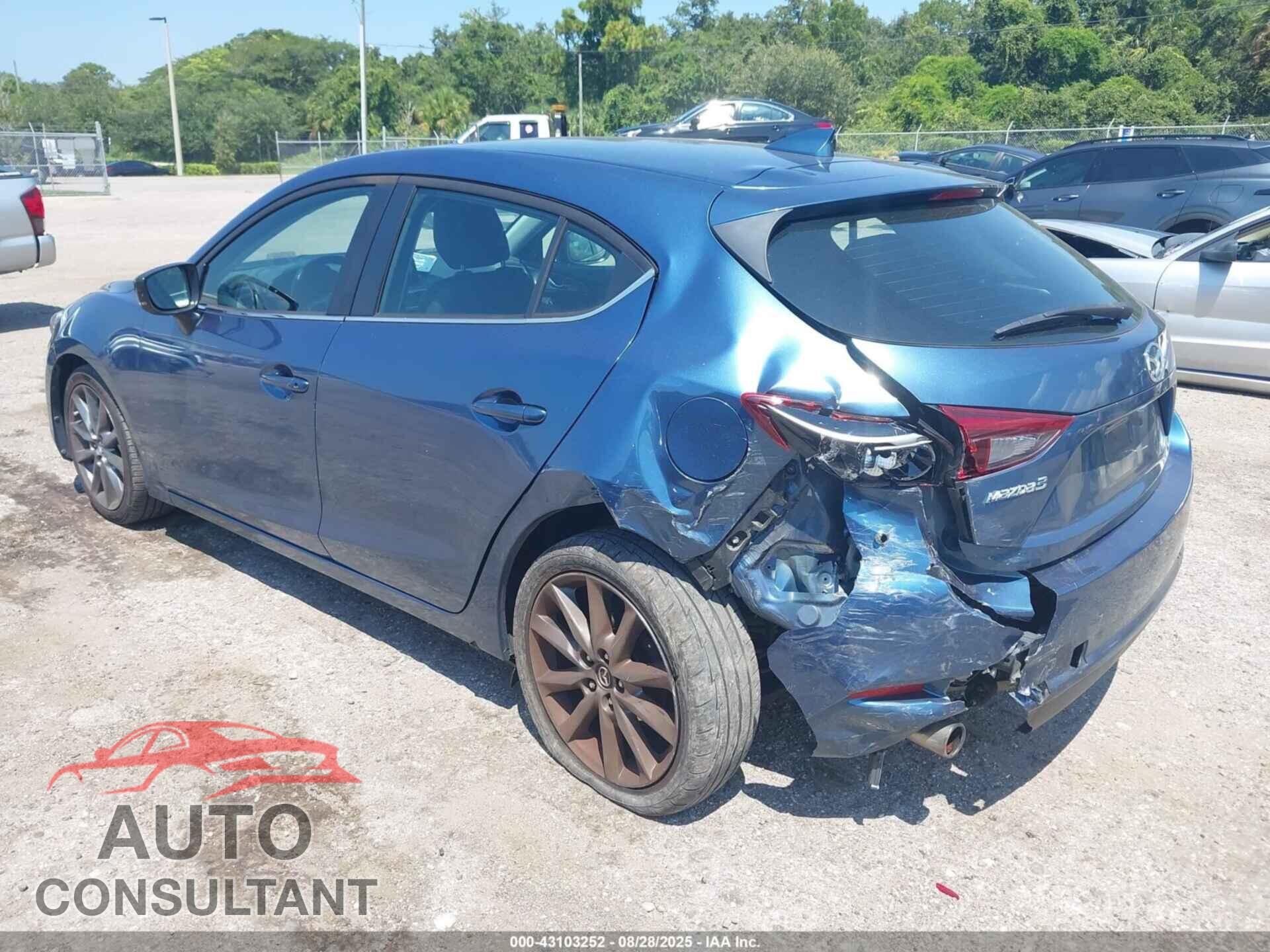 MAZDA MAZDA3 2018 - 3MZBN1M36JM261908
