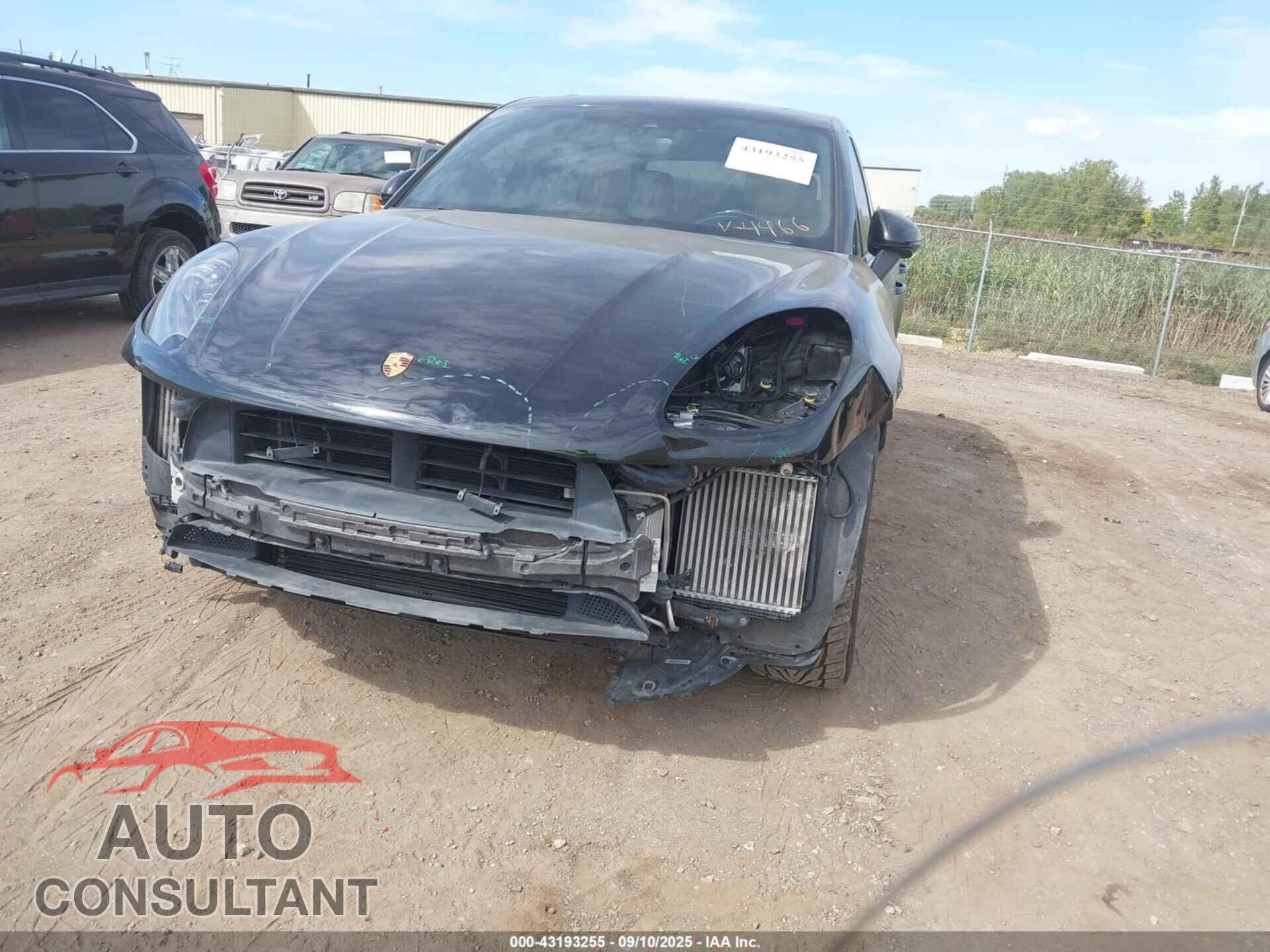 PORSCHE MACAN 2017 - WP1AG2A54HLB54466