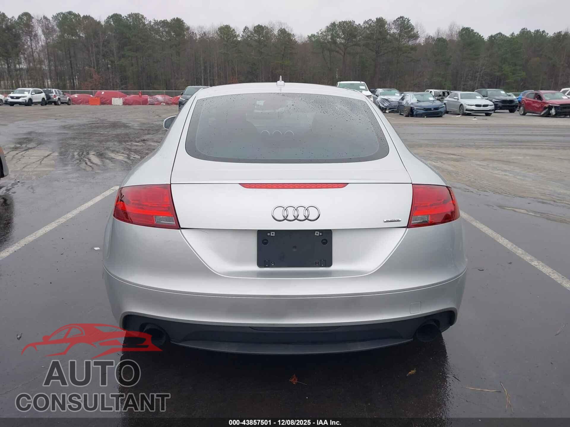 AUDI TT 2011 - TRUBFAFK7B1026796