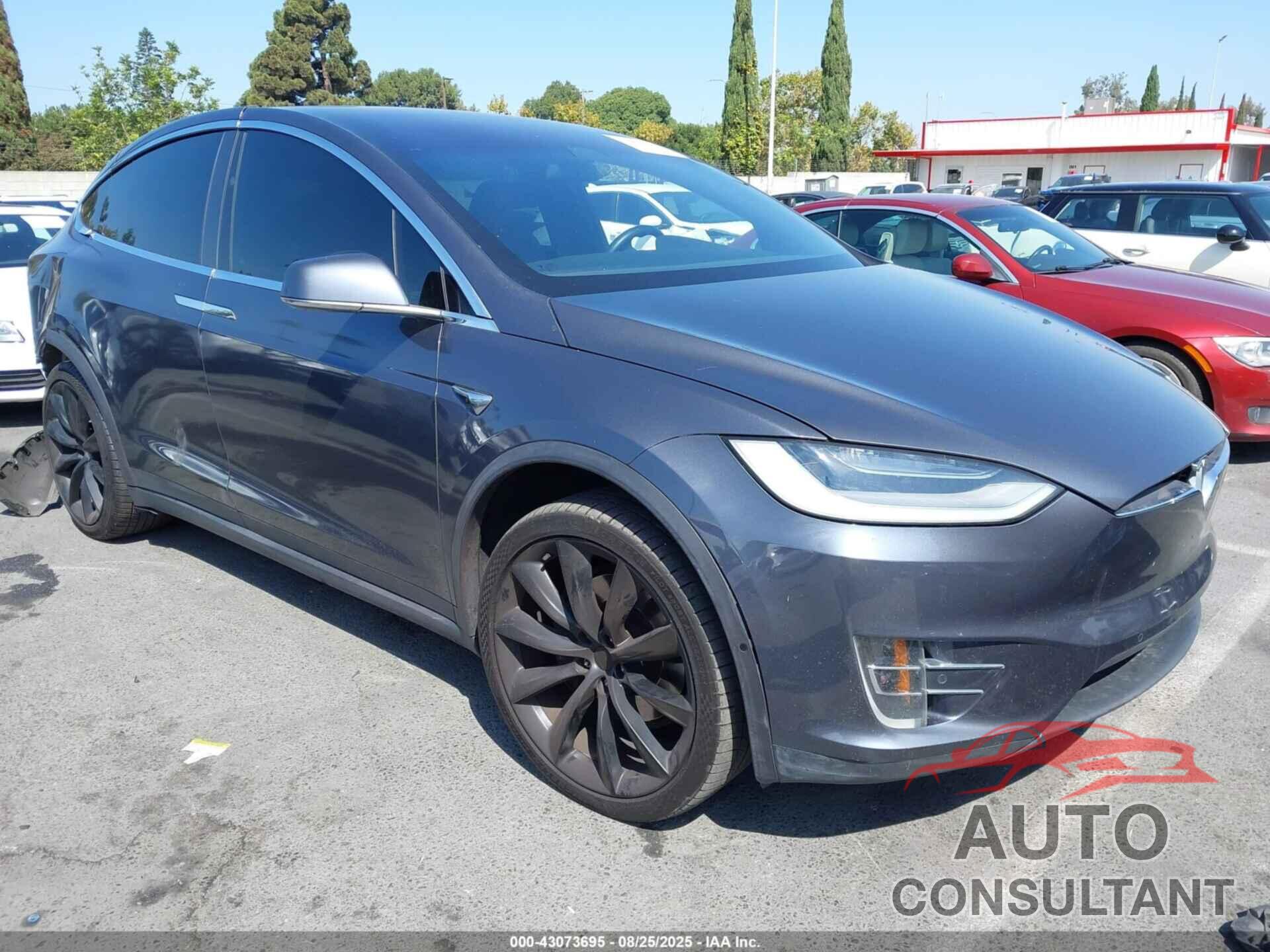 TESLA MODEL X 2020 - 5YJXCDE27LF237355