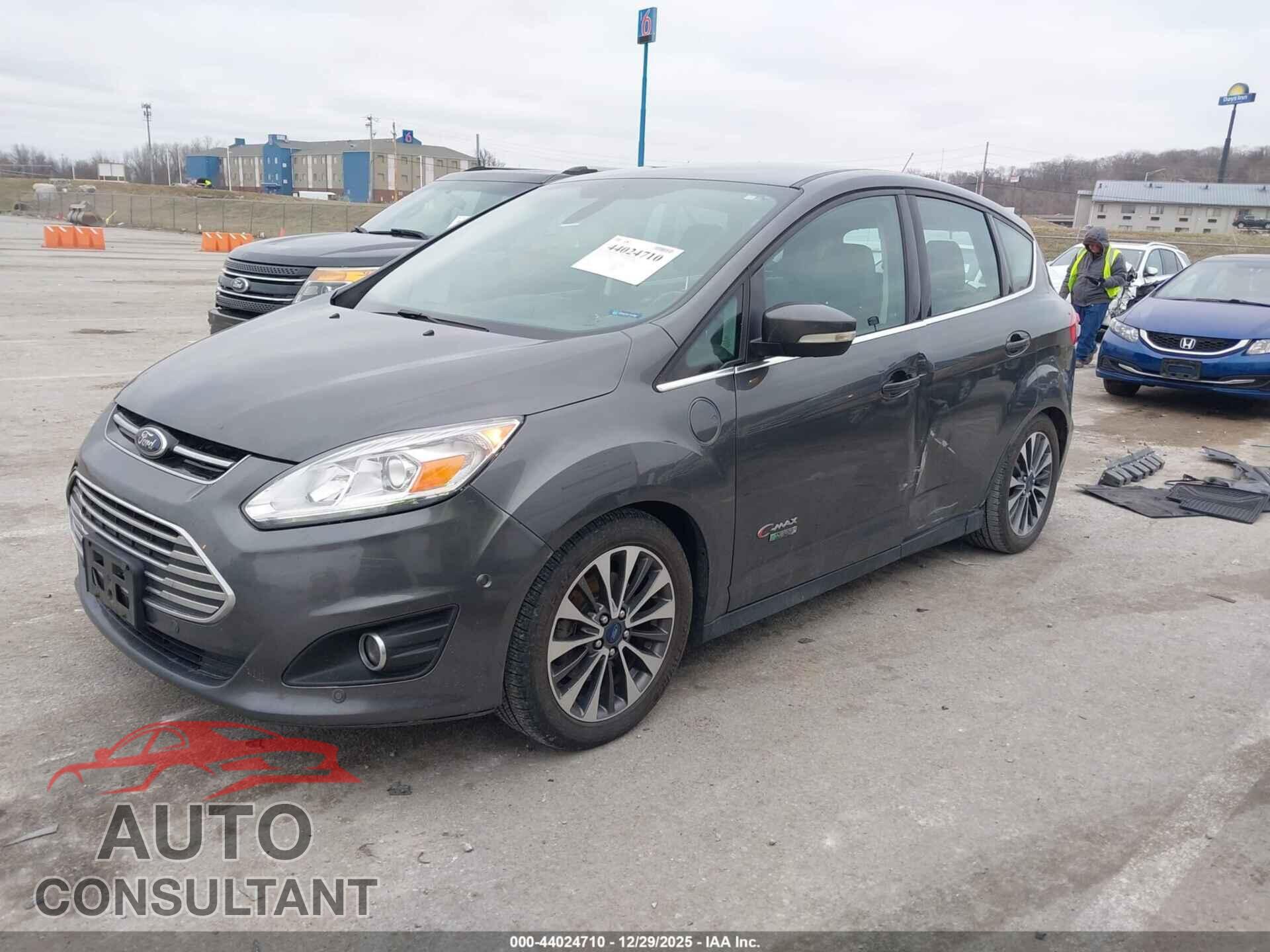 FORD C-MAX ENERGI 2017 - 1FADP5FU2HL102601