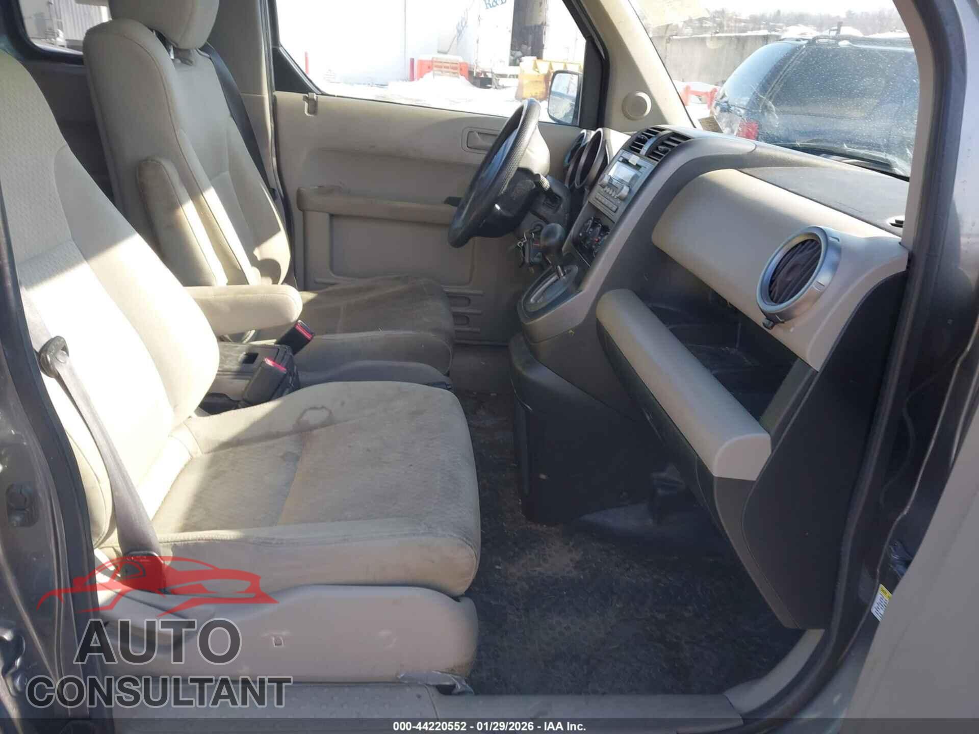 HONDA ELEMENT 2011 - 5J6YH2H77BL001120