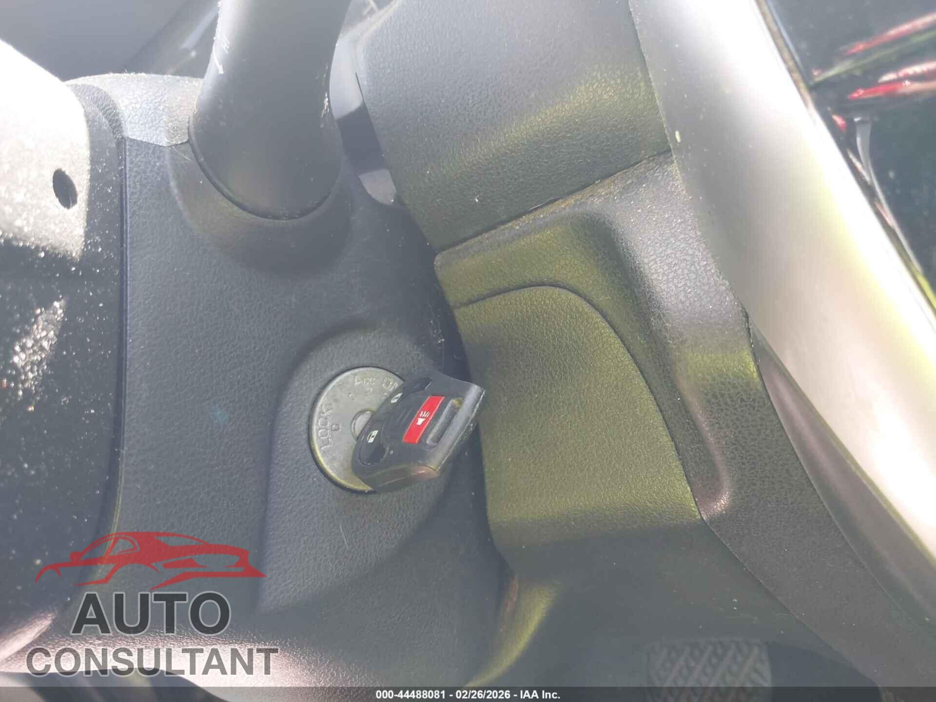NISSAN VERSA NOTE 2015 - 3N1CE2CP9FL388458