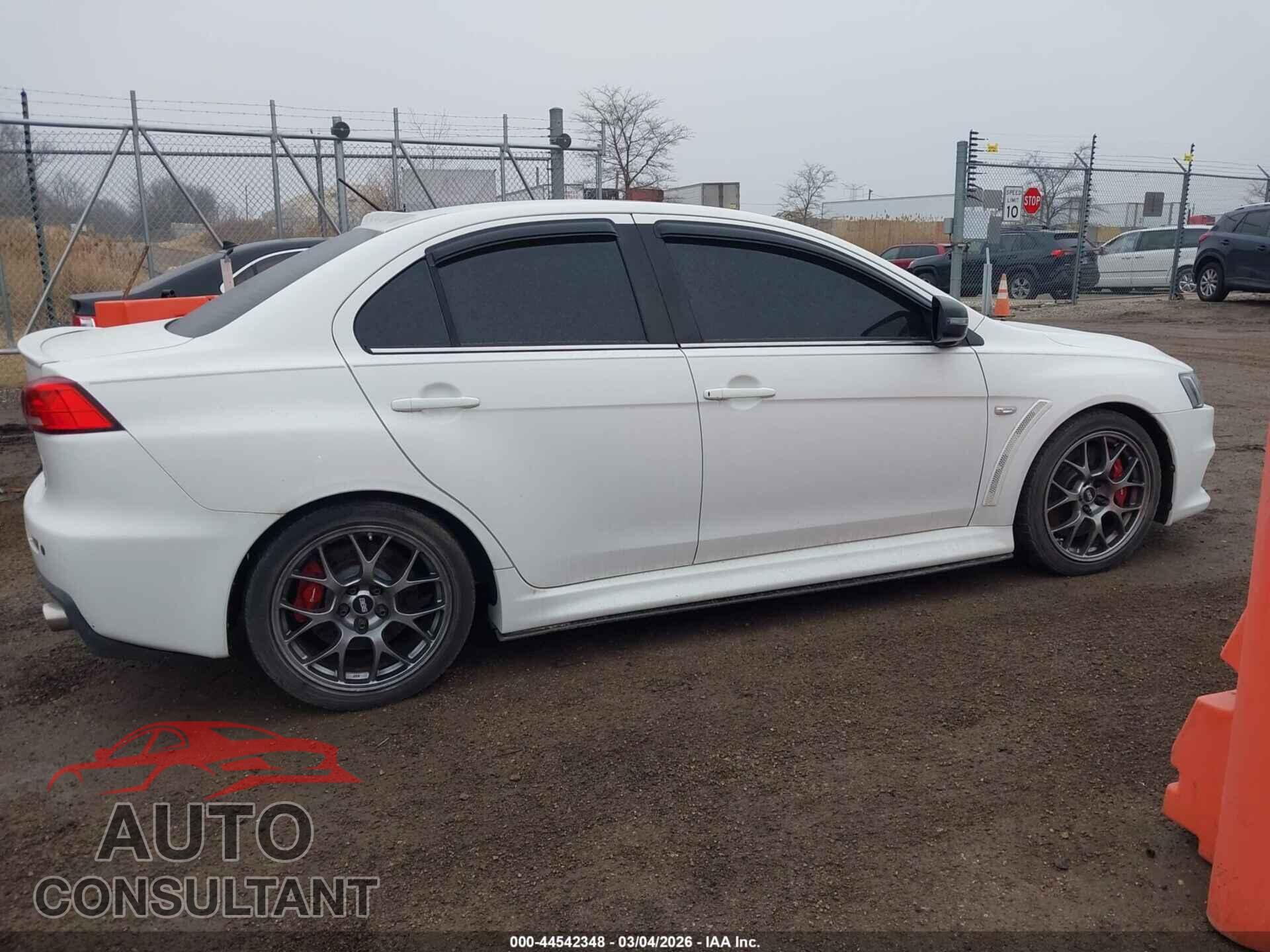 MITSUBISHI LANCER EVOLUTION 2015 - JA32W5FVXFU008646
