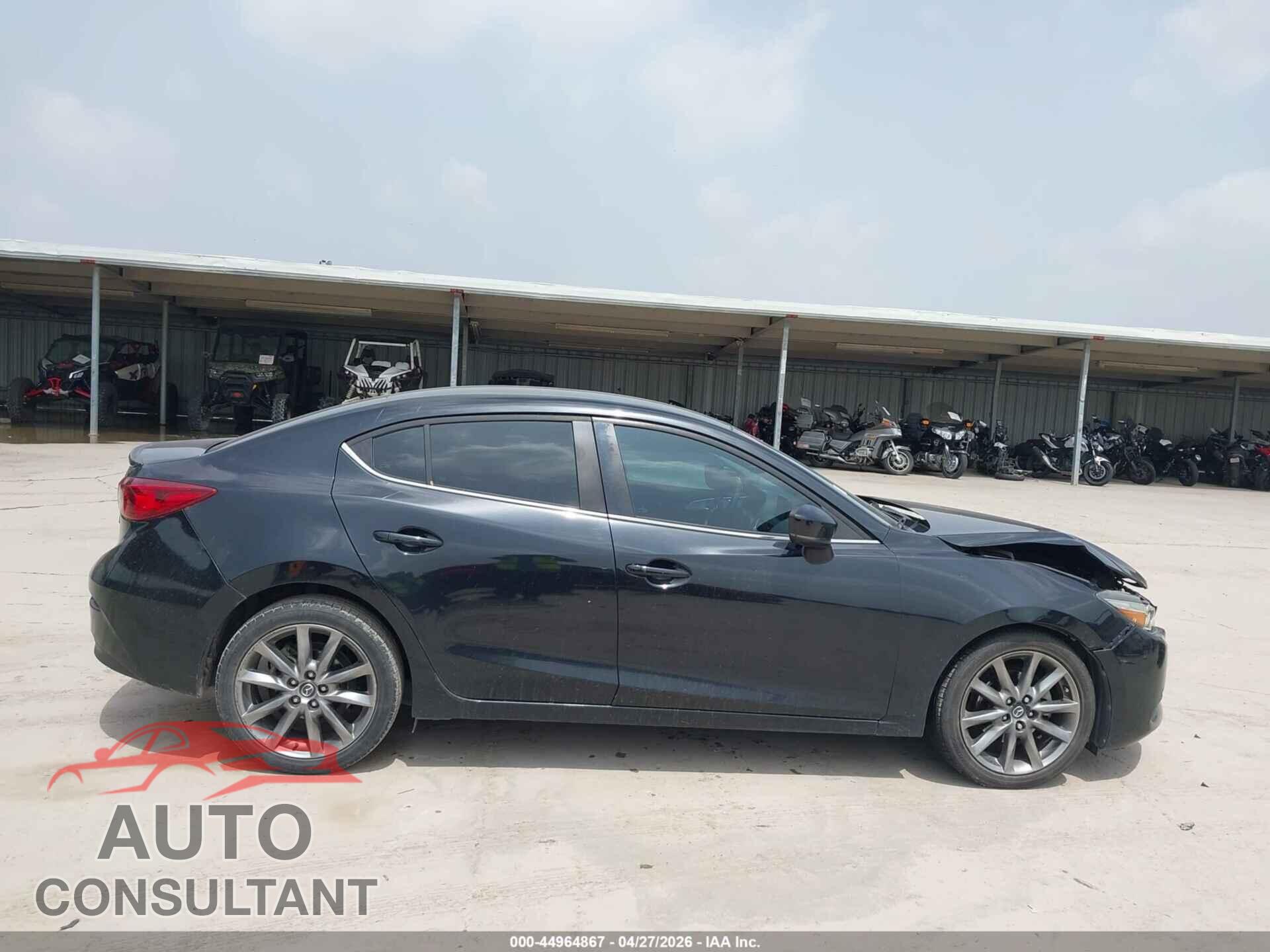 MAZDA MAZDA3 2018 - 3MZBN1V30JM174889