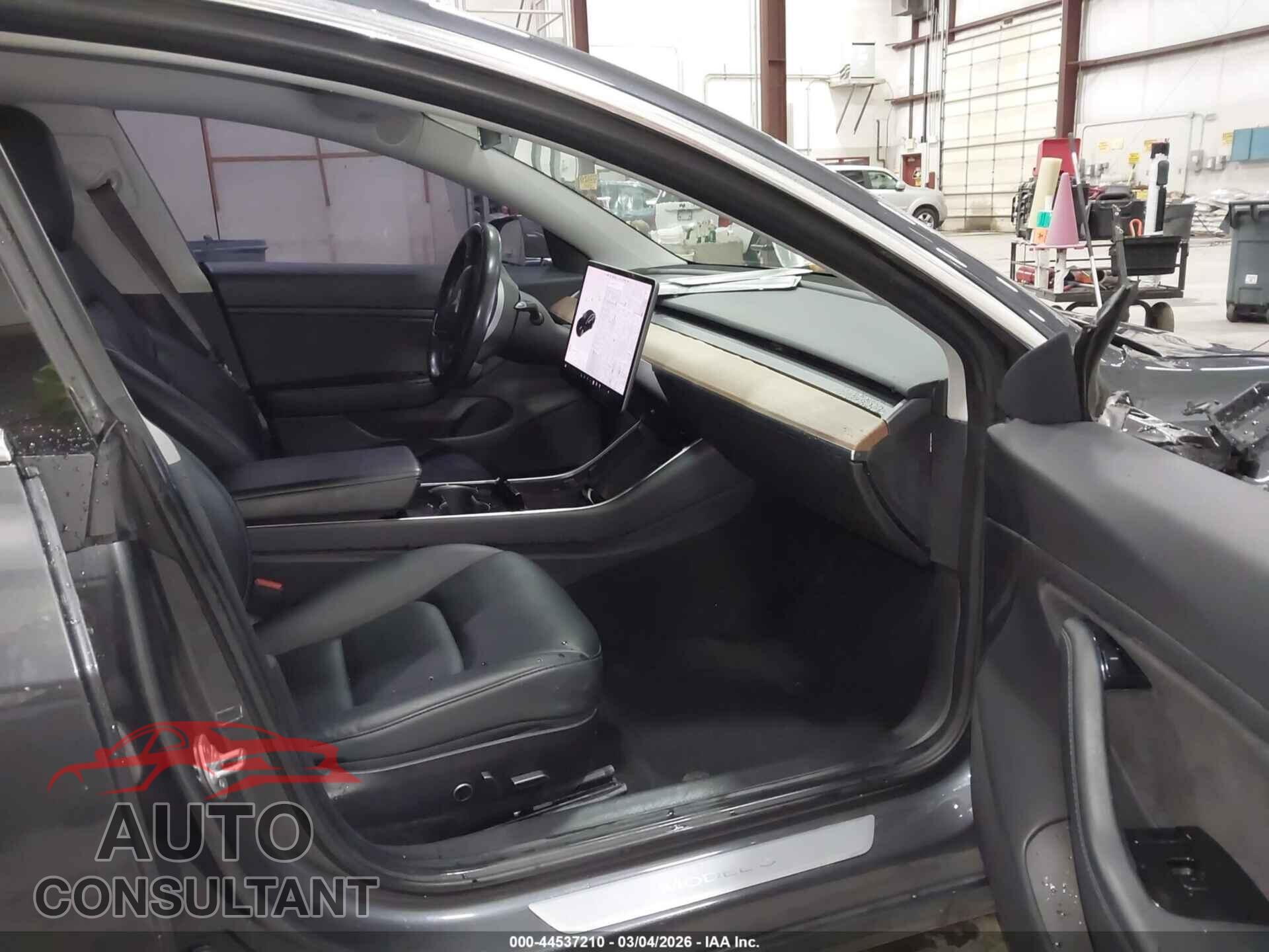 TESLA MODEL 3 2018 - 5YJ3E1EA3JF163024
