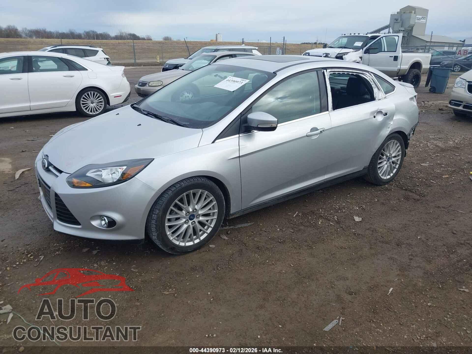 FORD FOCUS 2014 - 1FADP3J26EL136157