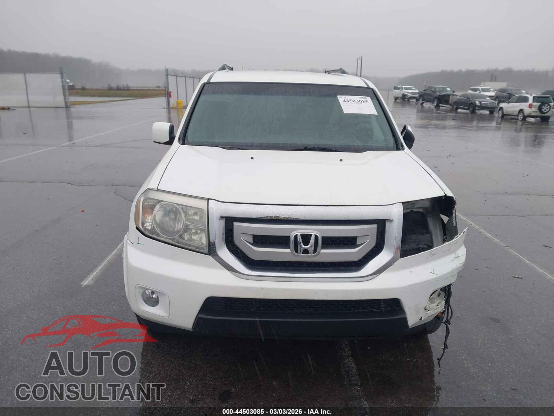 HONDA PILOT 2011 - 5FNYF4H48BB097193