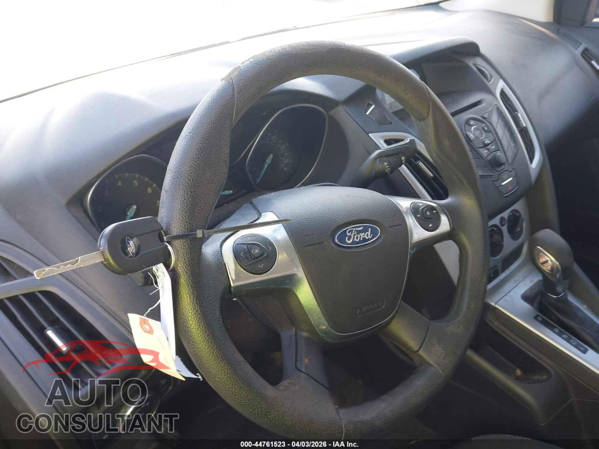 FORD FOCUS 2012 - 1FAHP3F26CL361475