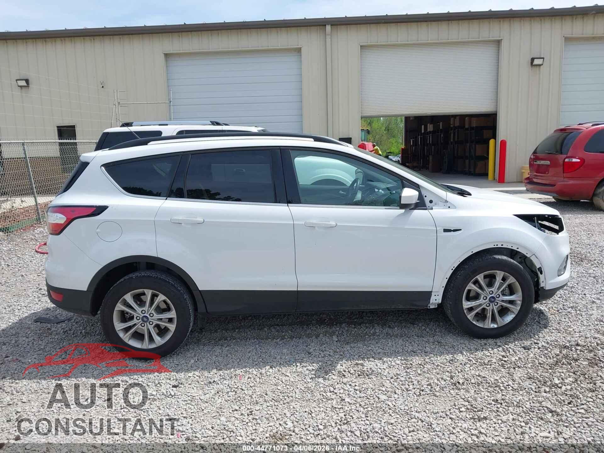 FORD ESCAPE 2018 - 1FMCU0GD2JUD06763