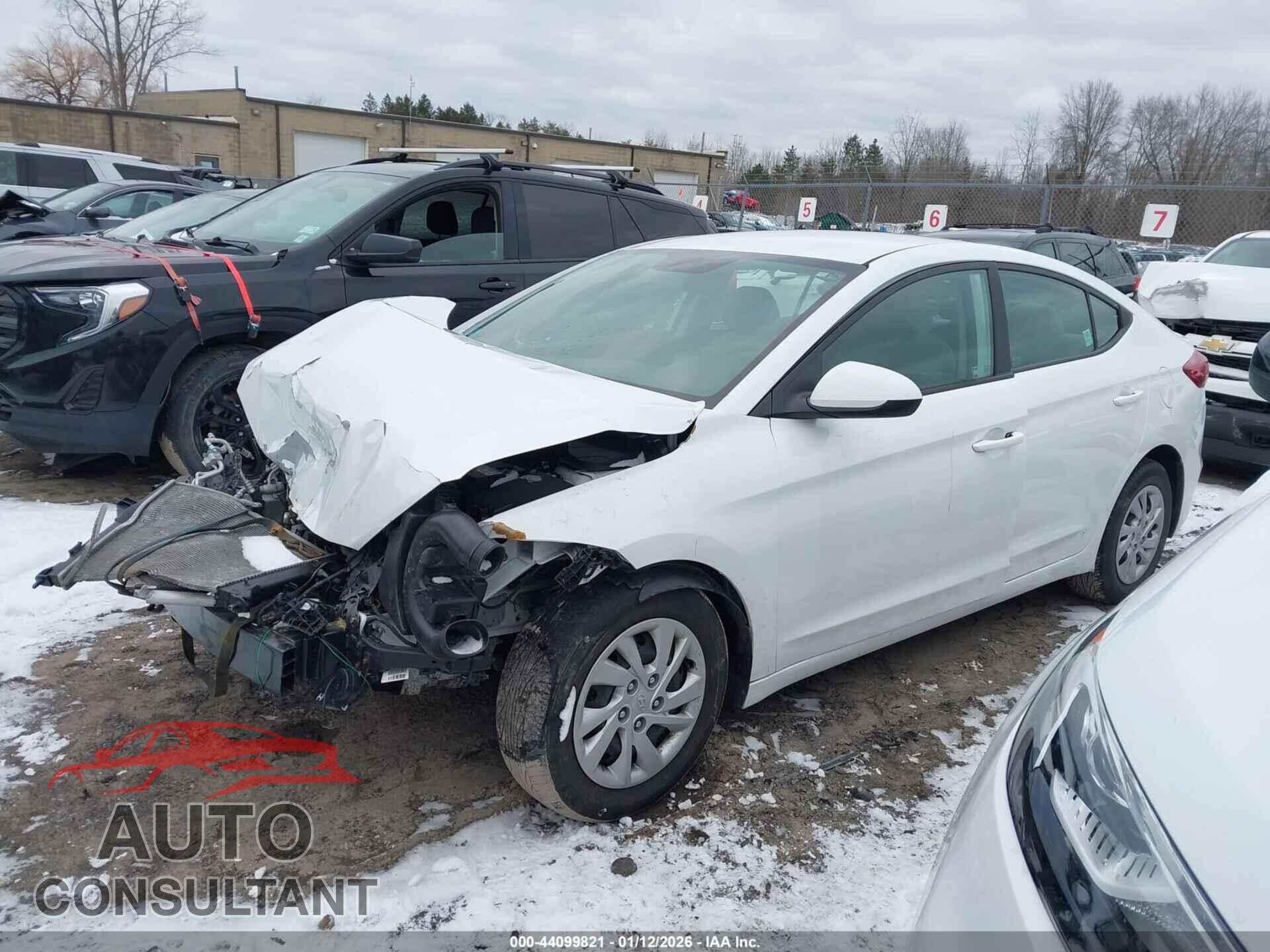 HYUNDAI ELANTRA 2017 - 5NPD74LF2HH068500