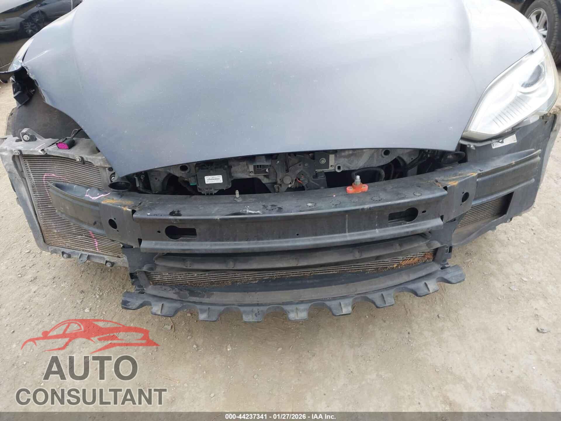 TESLA MODEL S 2013 - 5YJSA1CN2DFP21138
