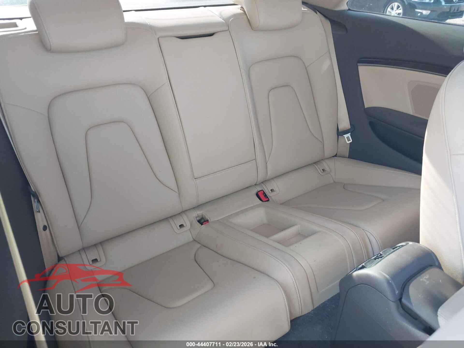 AUDI A5 2014 - WAUCFAFR0EA055537
