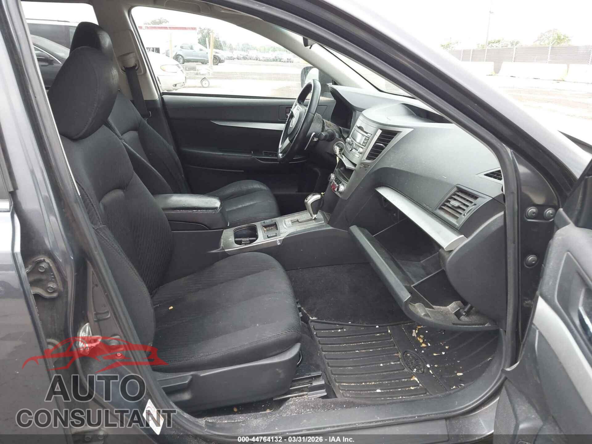 SUBARU OUTBACK 2010 - 4S4BRBGC8A3357982