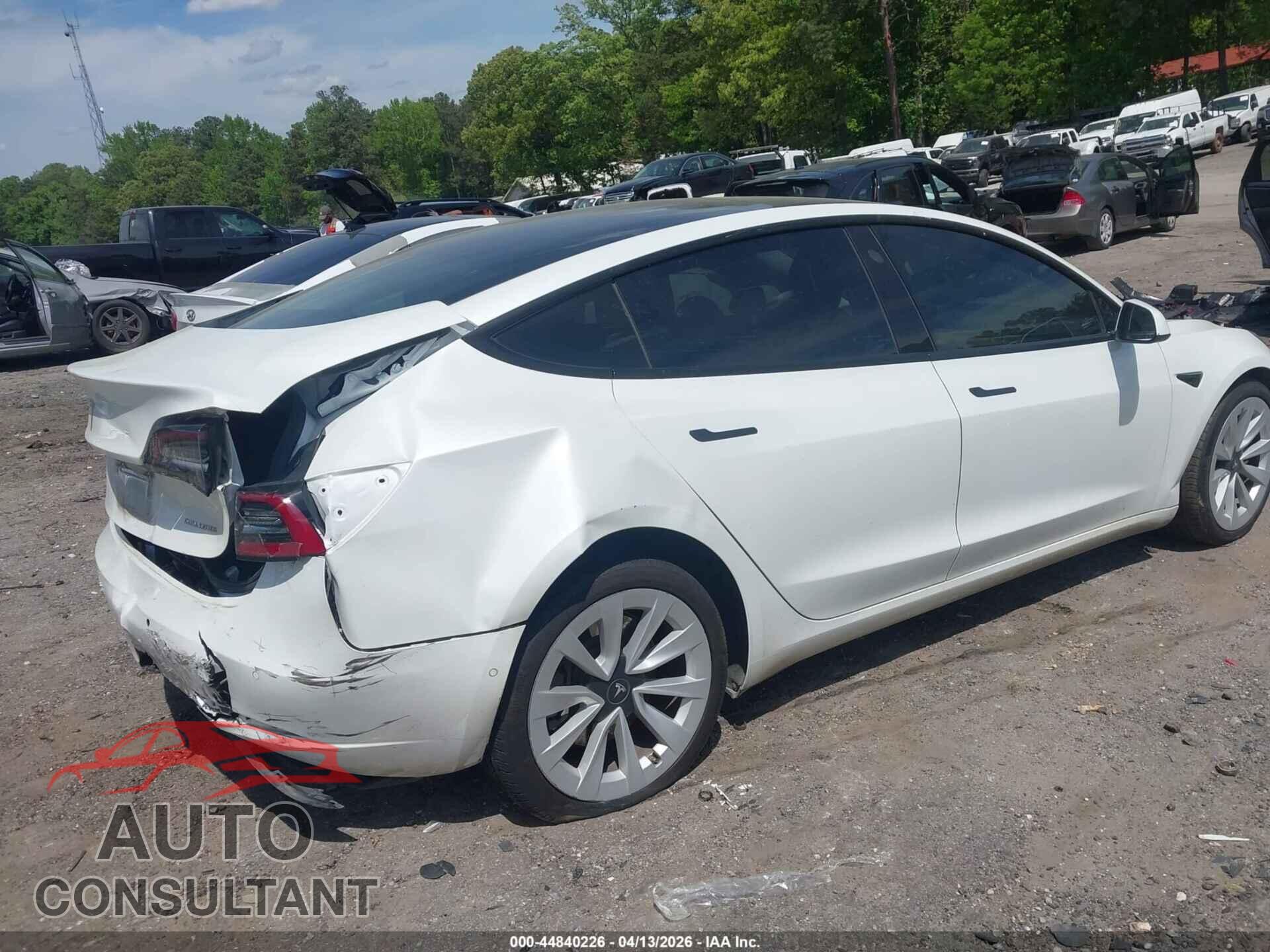 TESLA MODEL 3 2021 - 5YJ3E1EB5MF059373