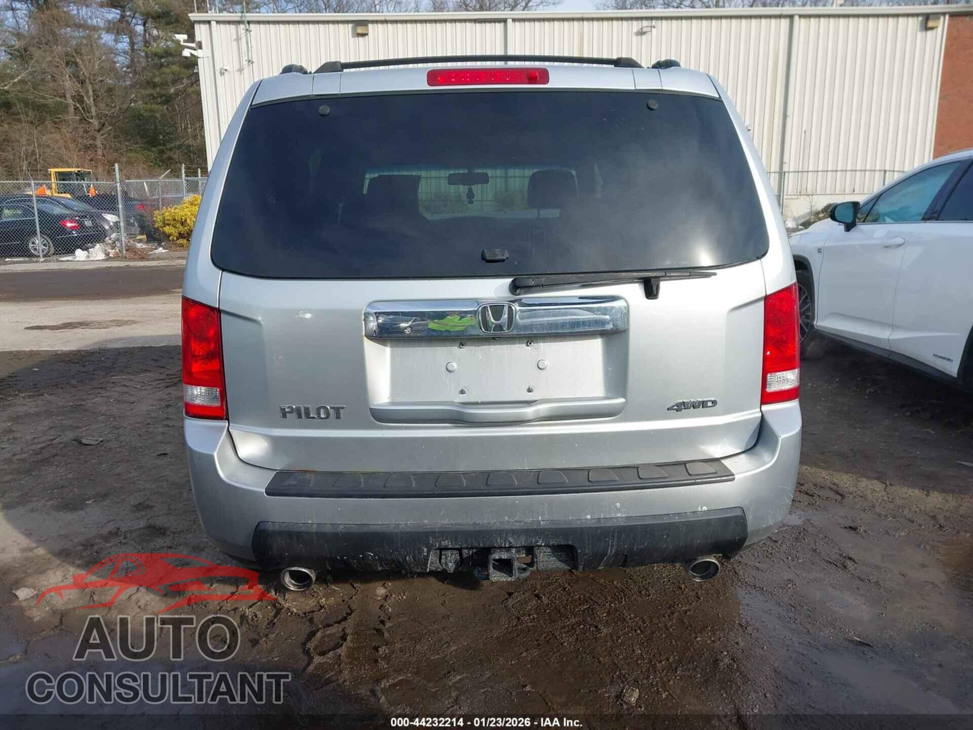 HONDA PILOT 2011 - 5FNYF4H52BB104308