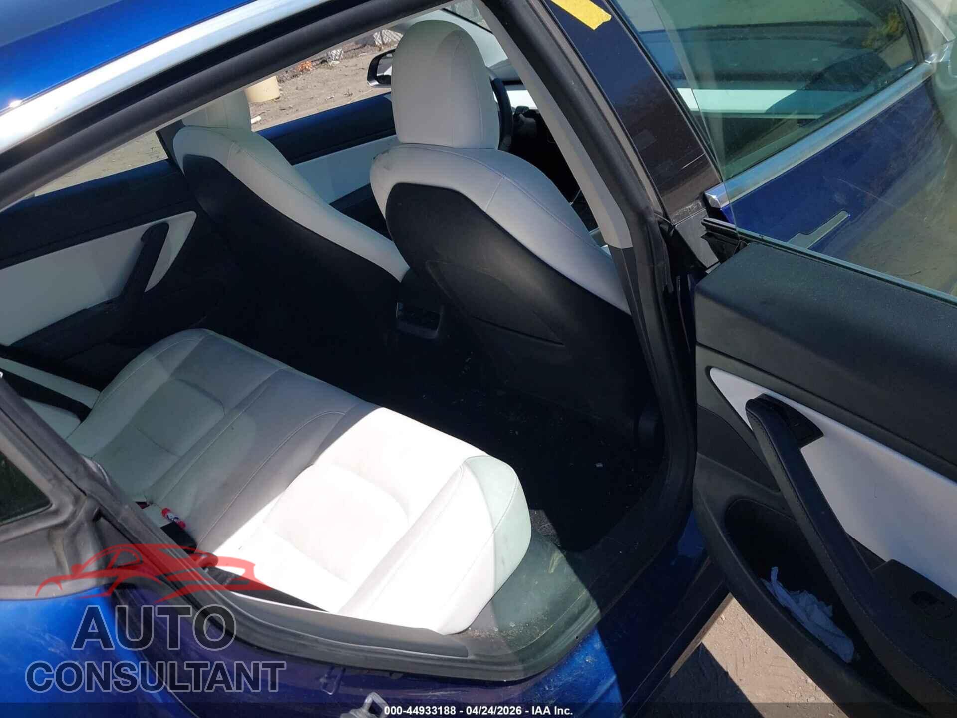 TESLA MODEL 3 2020 - 5YJ3E1EB7LF769695