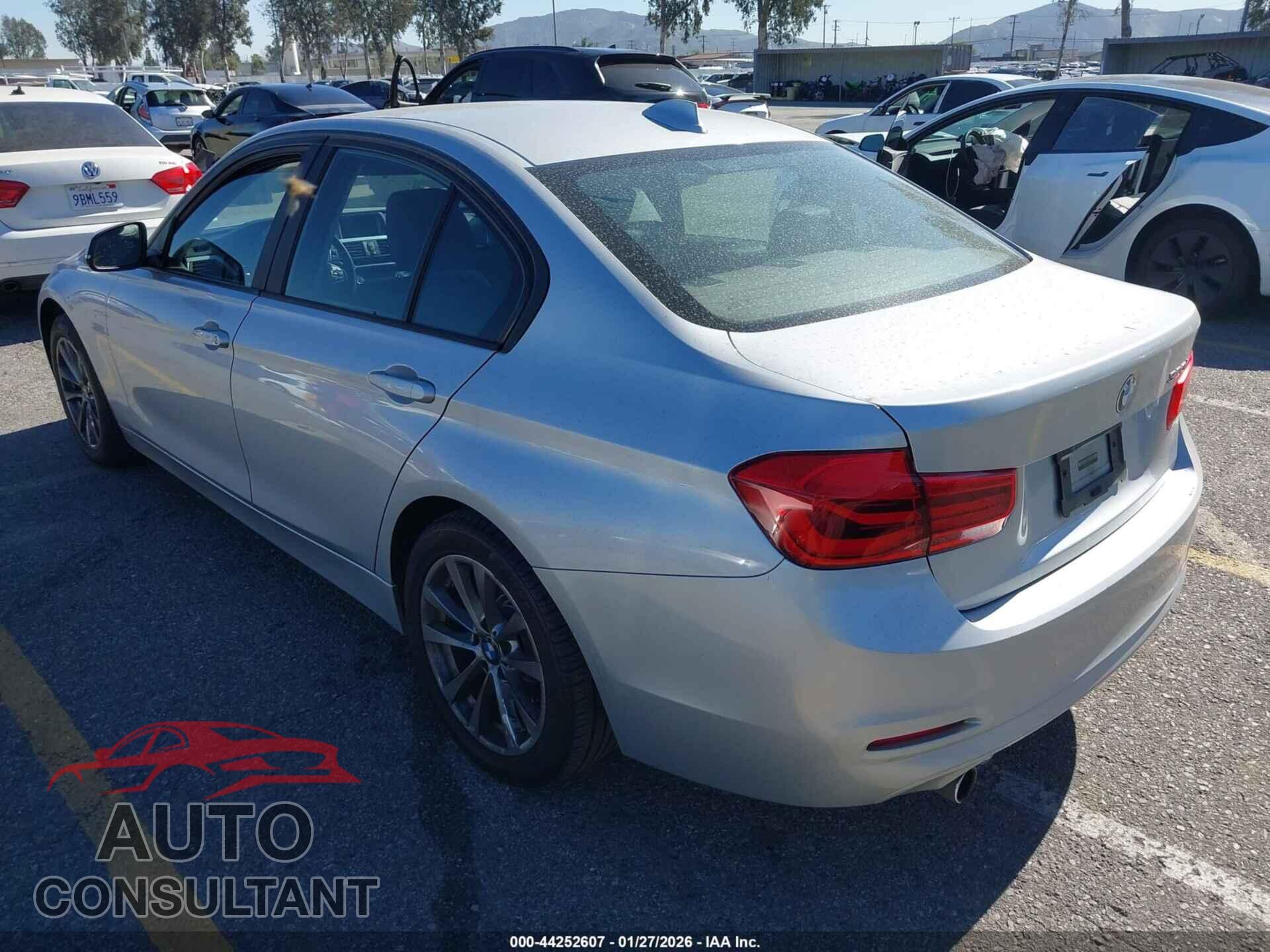 BMW 320I 2016 - WBA8E1G53GNU10328