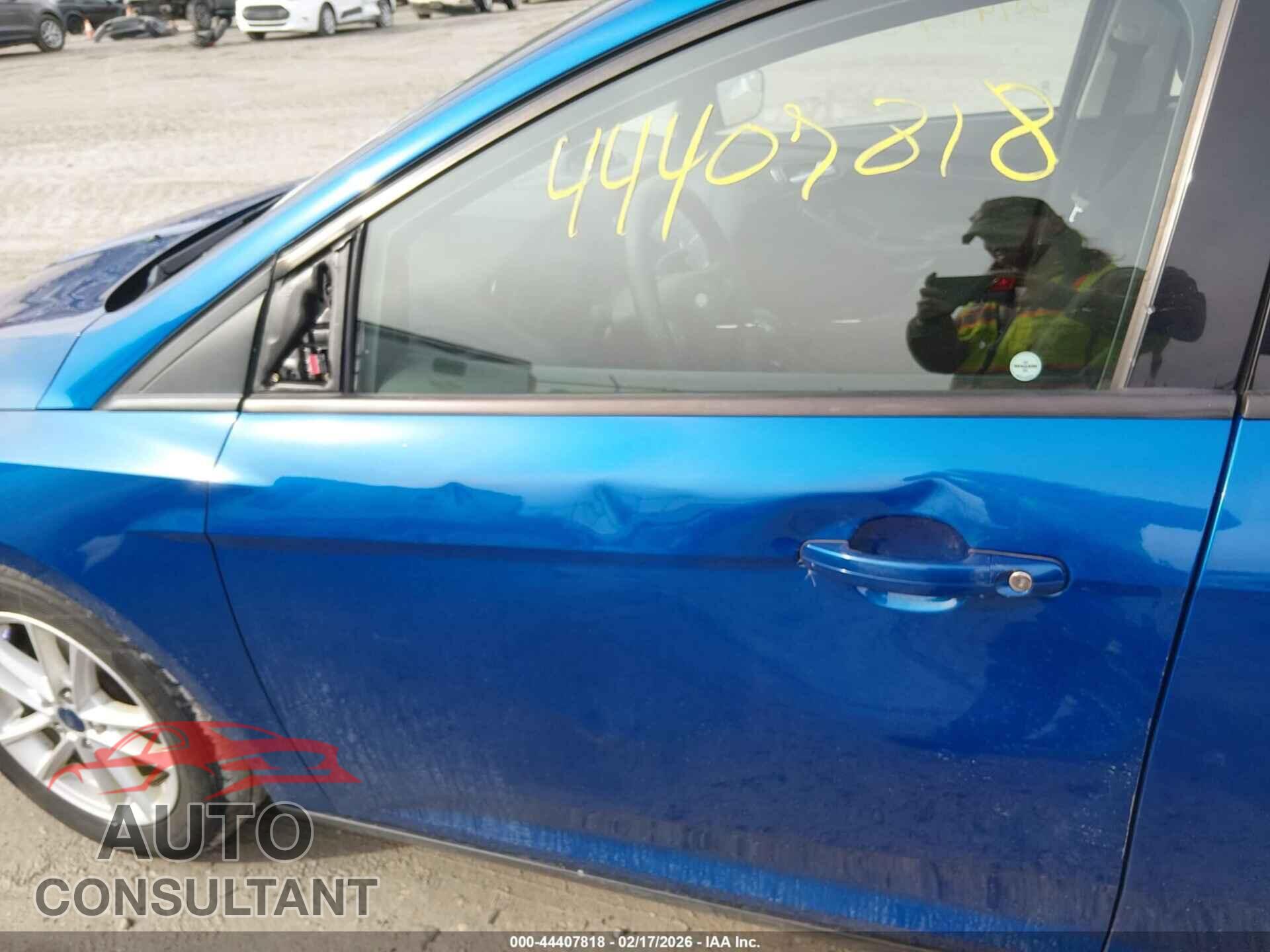 FORD FOCUS 2018 - 1FADP3F25JL309735