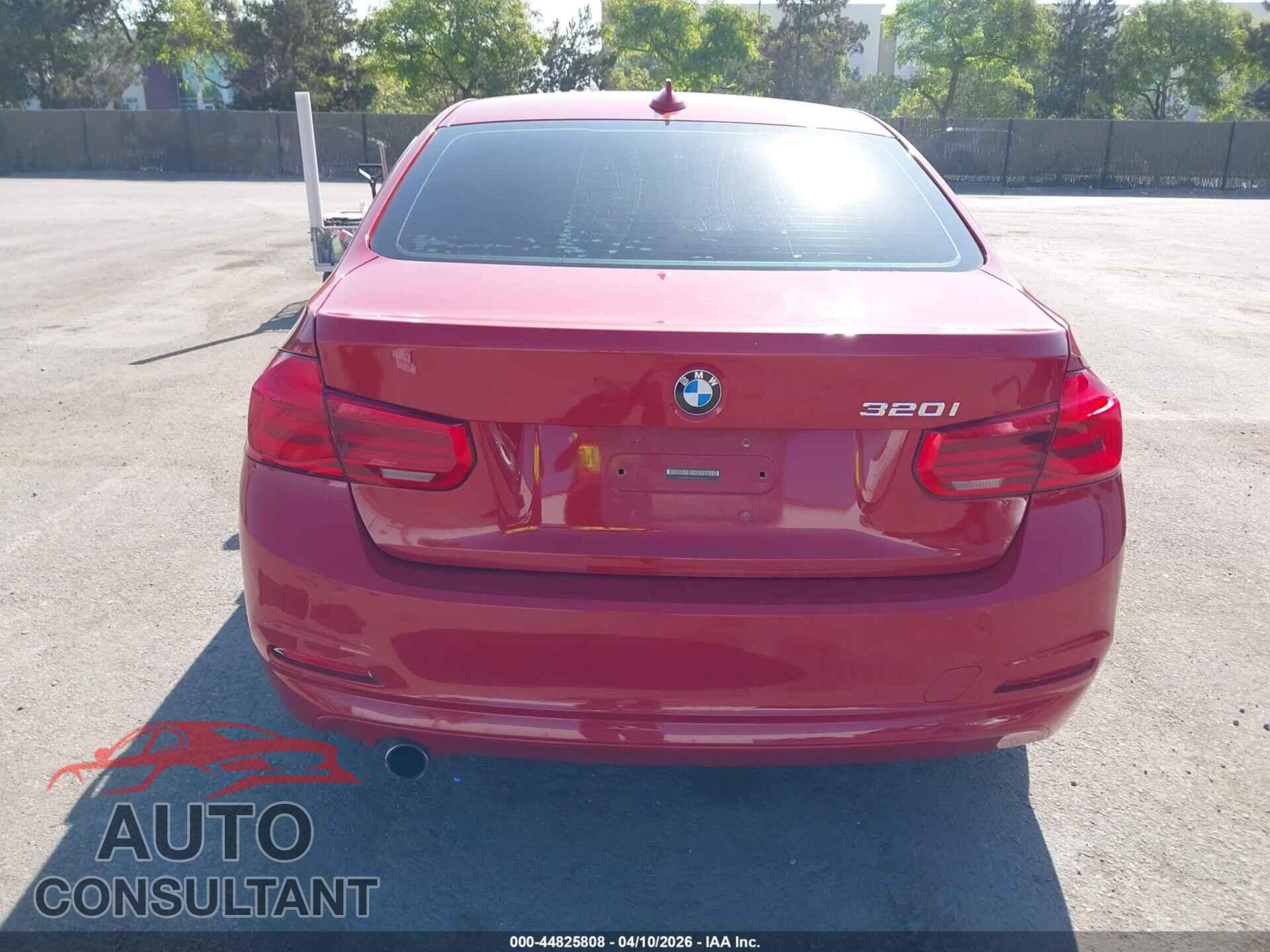 BMW 320I 2016 - WBA8E1G51GNU11624