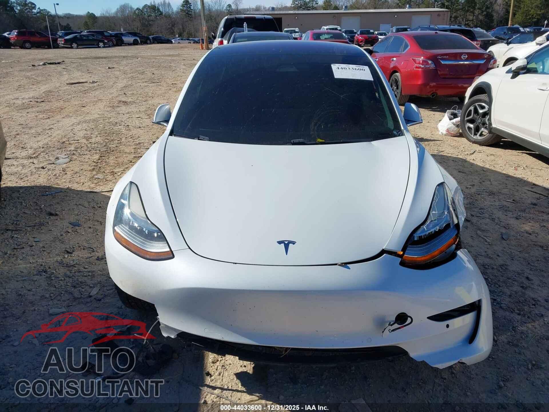 TESLA MODEL 3 2018 - 5YJ3E1EA8JF060181