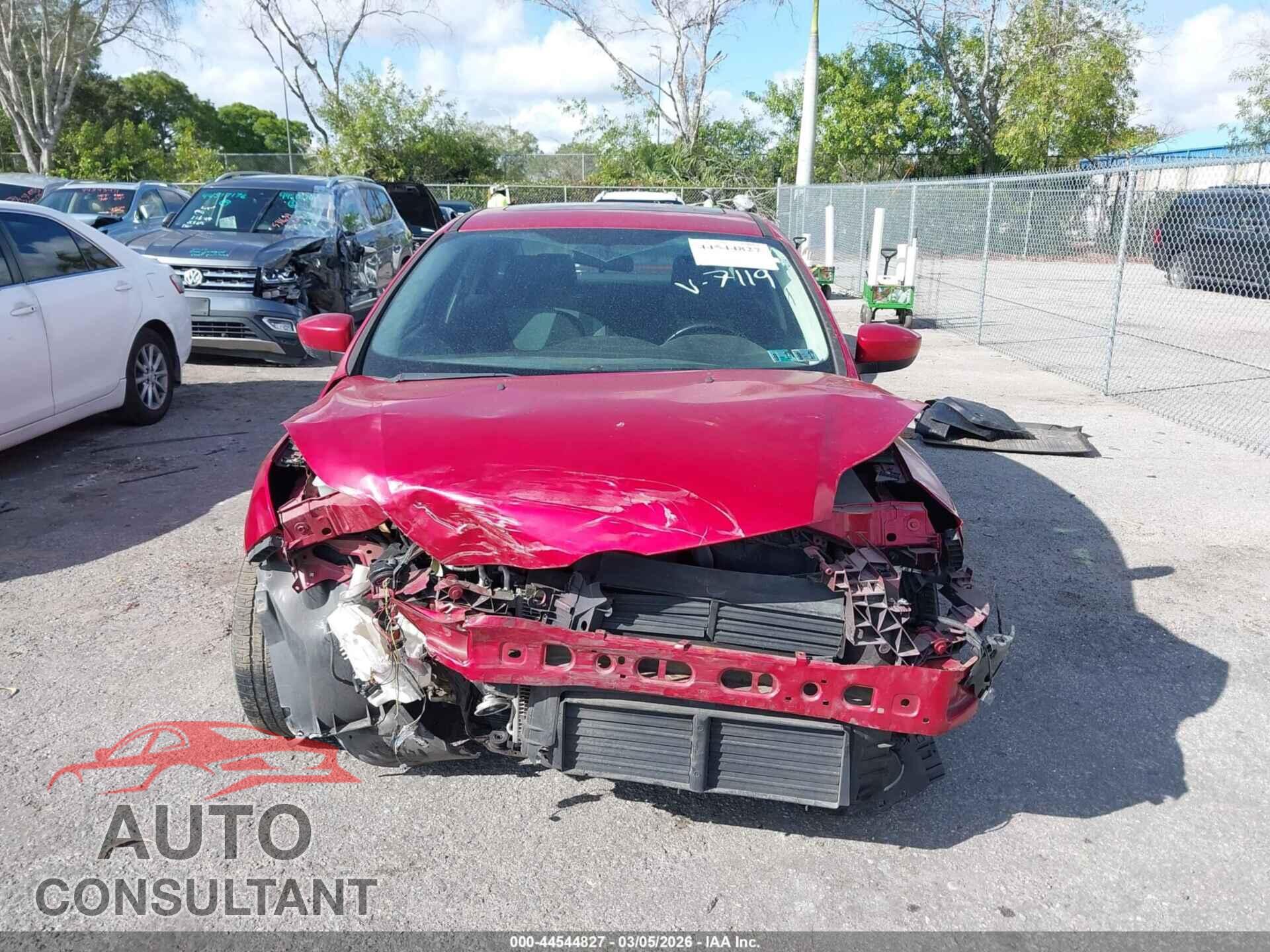 FORD FOCUS 2012 - 1FAHP3F29CL447119