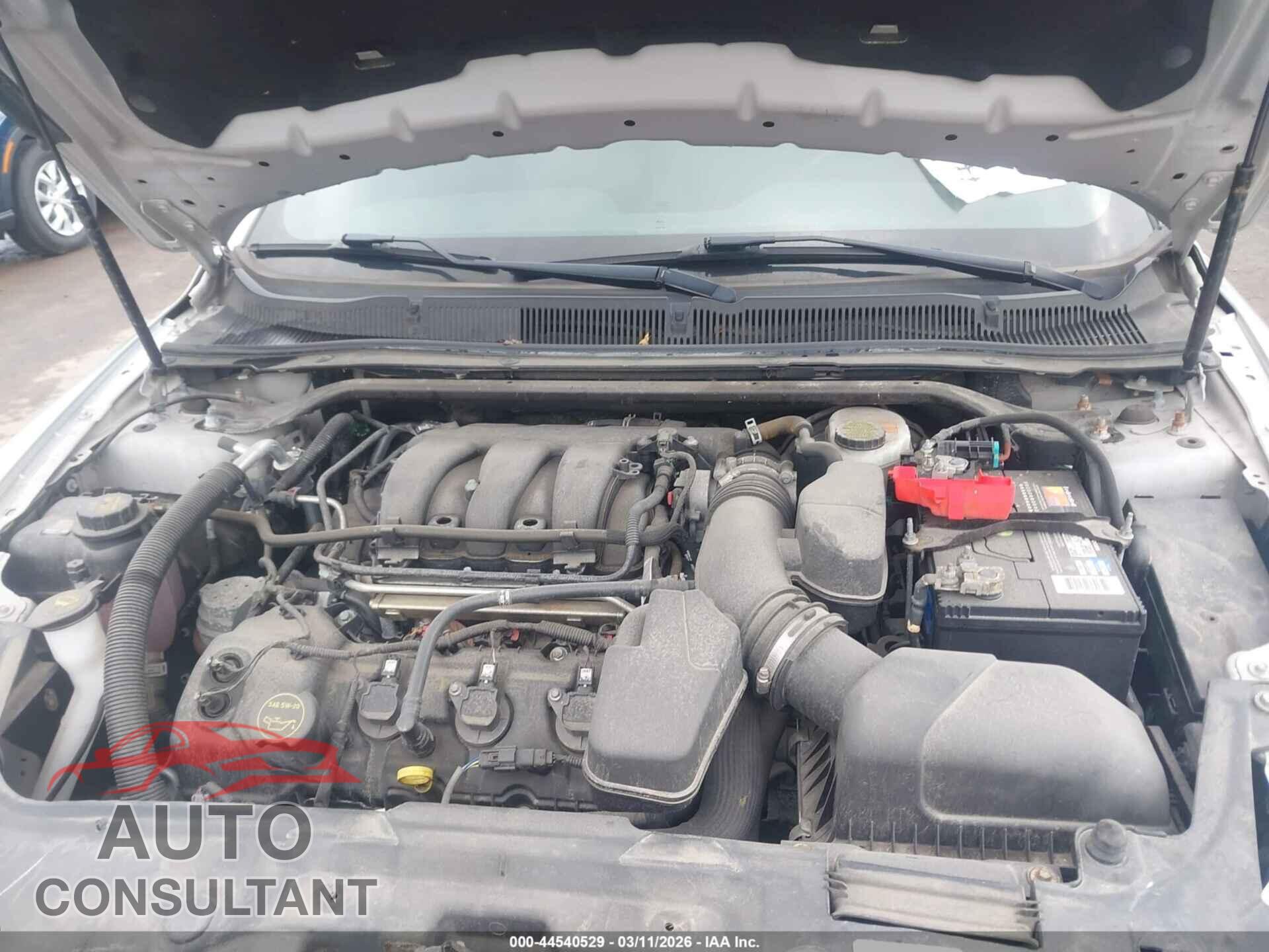 FORD TAURUS 2018 - 1FAHP2H89JG112864