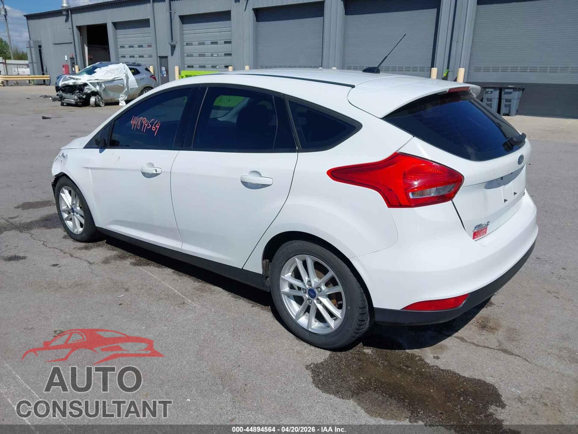 FORD FOCUS 2017 - 1FADP3K24HL217015