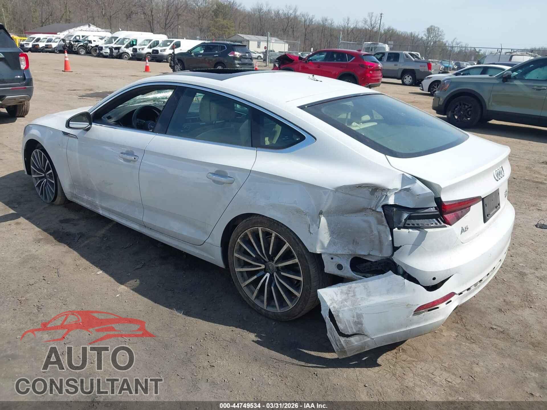 AUDI A5 2018 - WAUBNCF58JA133063