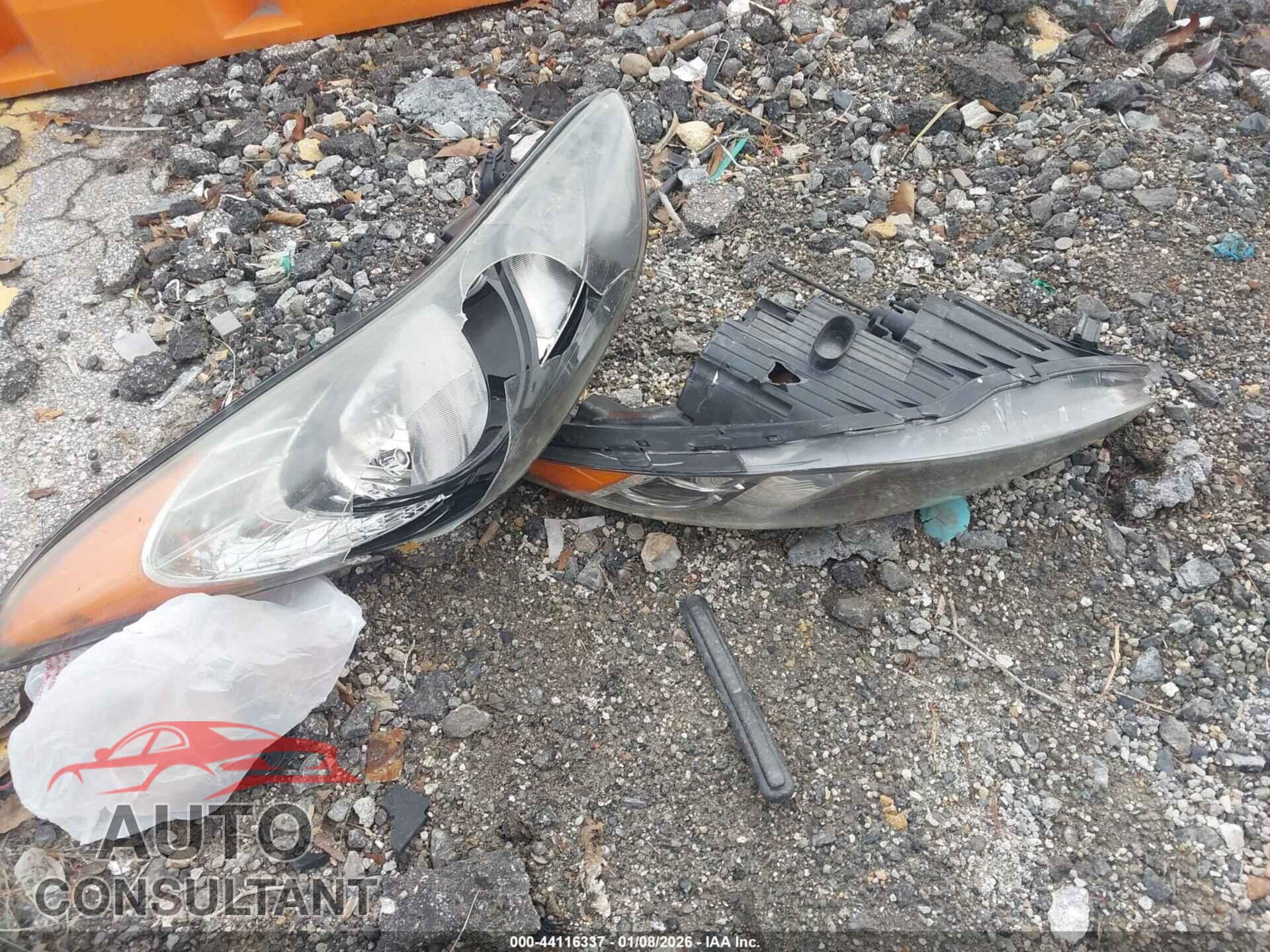 HYUNDAI ELANTRA 2012 - 5NPDH4AE3CH074371