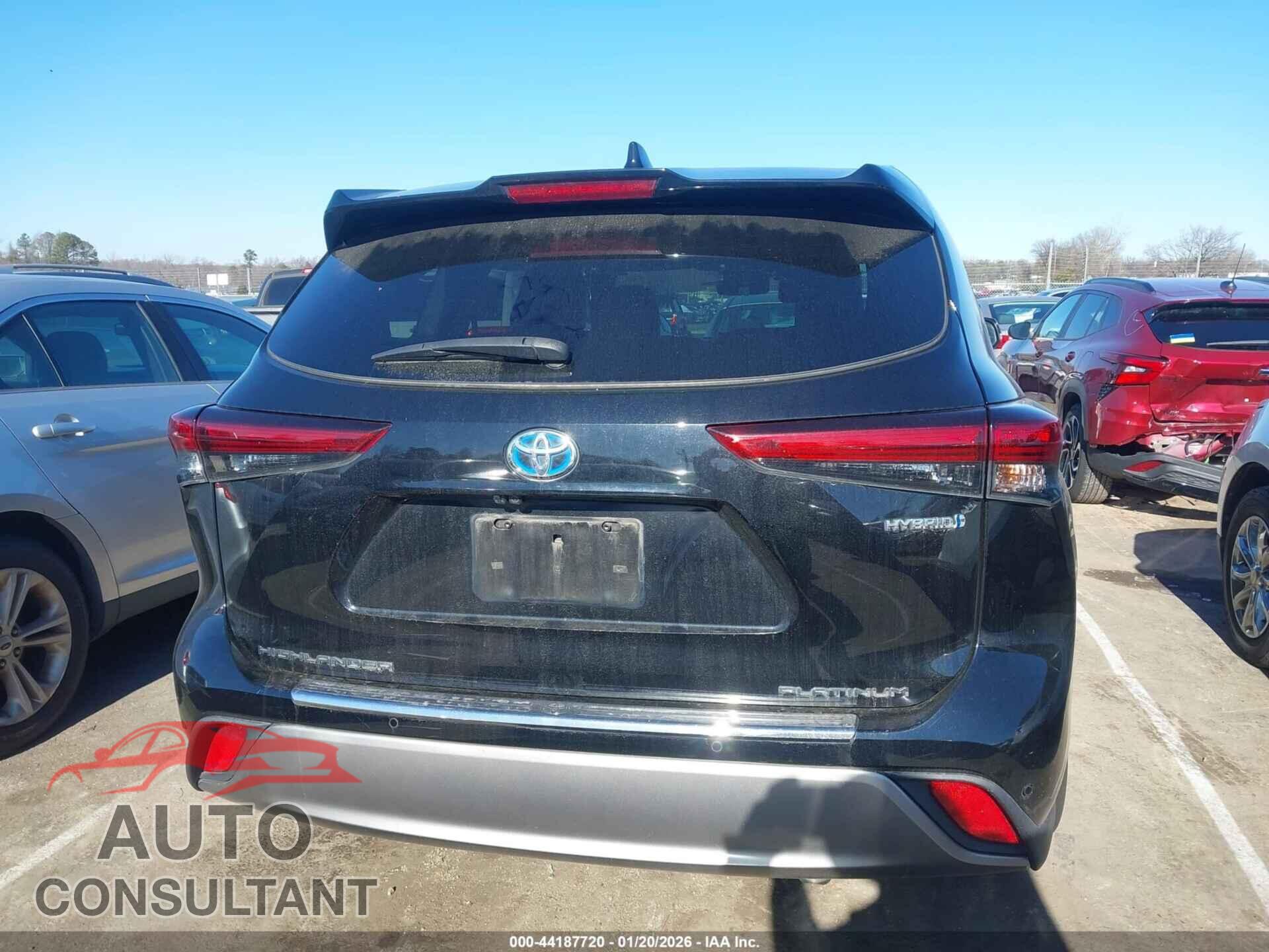 TOYOTA HIGHLANDER 2021 - 5TDEBRCH2MS036474