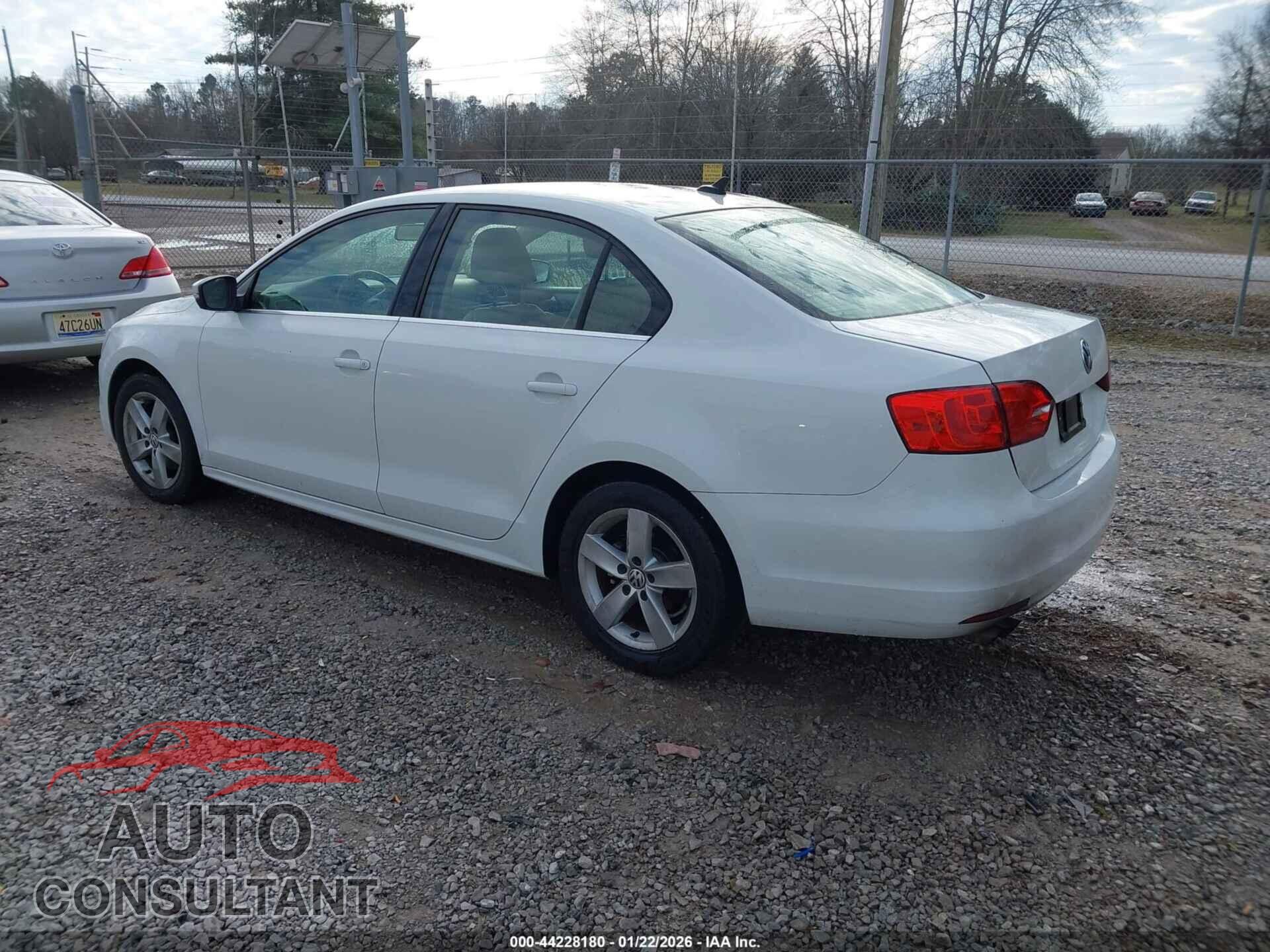 VOLKSWAGEN JETTA 2014 - 3VWLL7AJ7EM266881