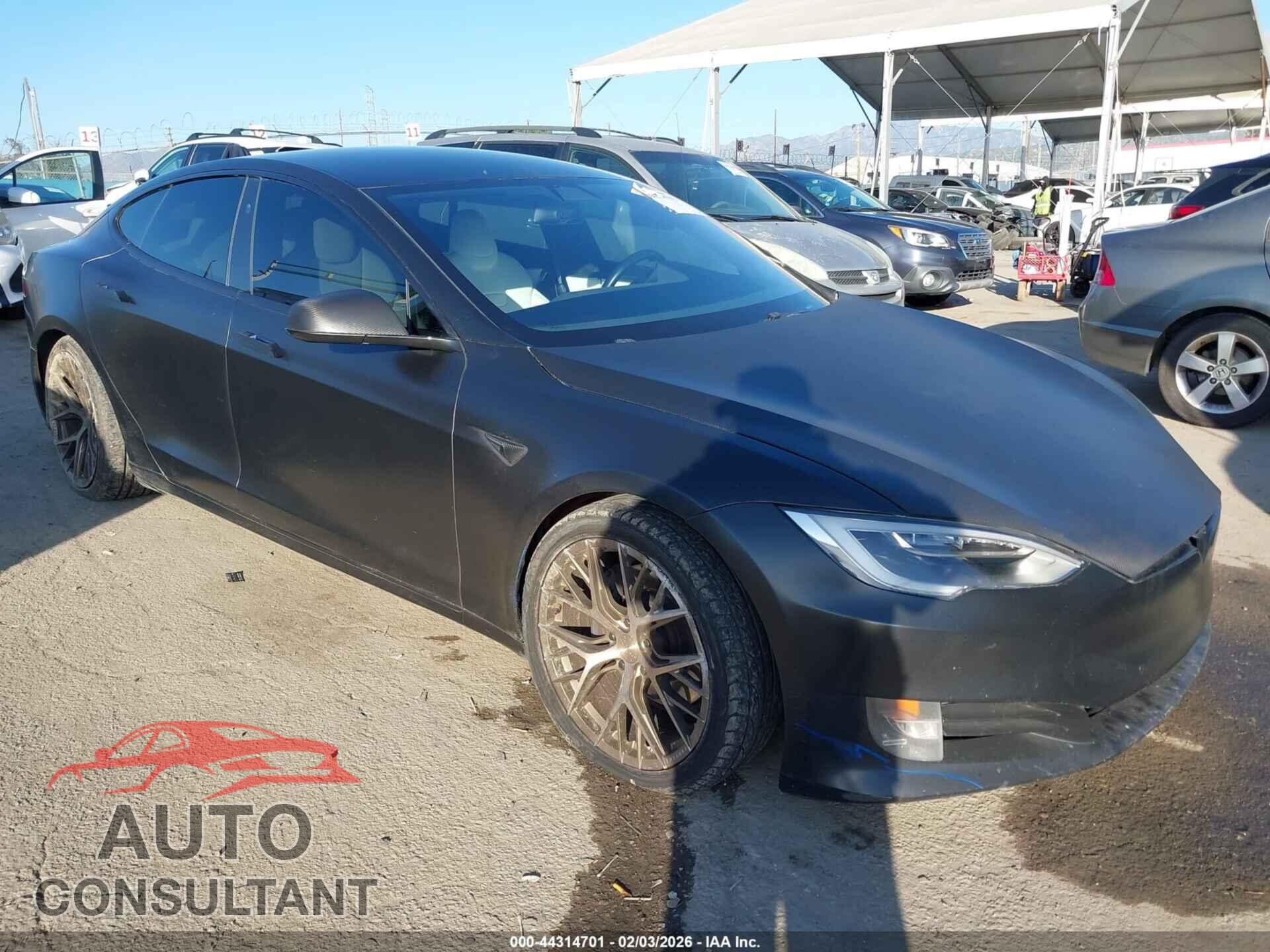 TESLA MODEL S 2017 - 5YJSA1E10HF194779