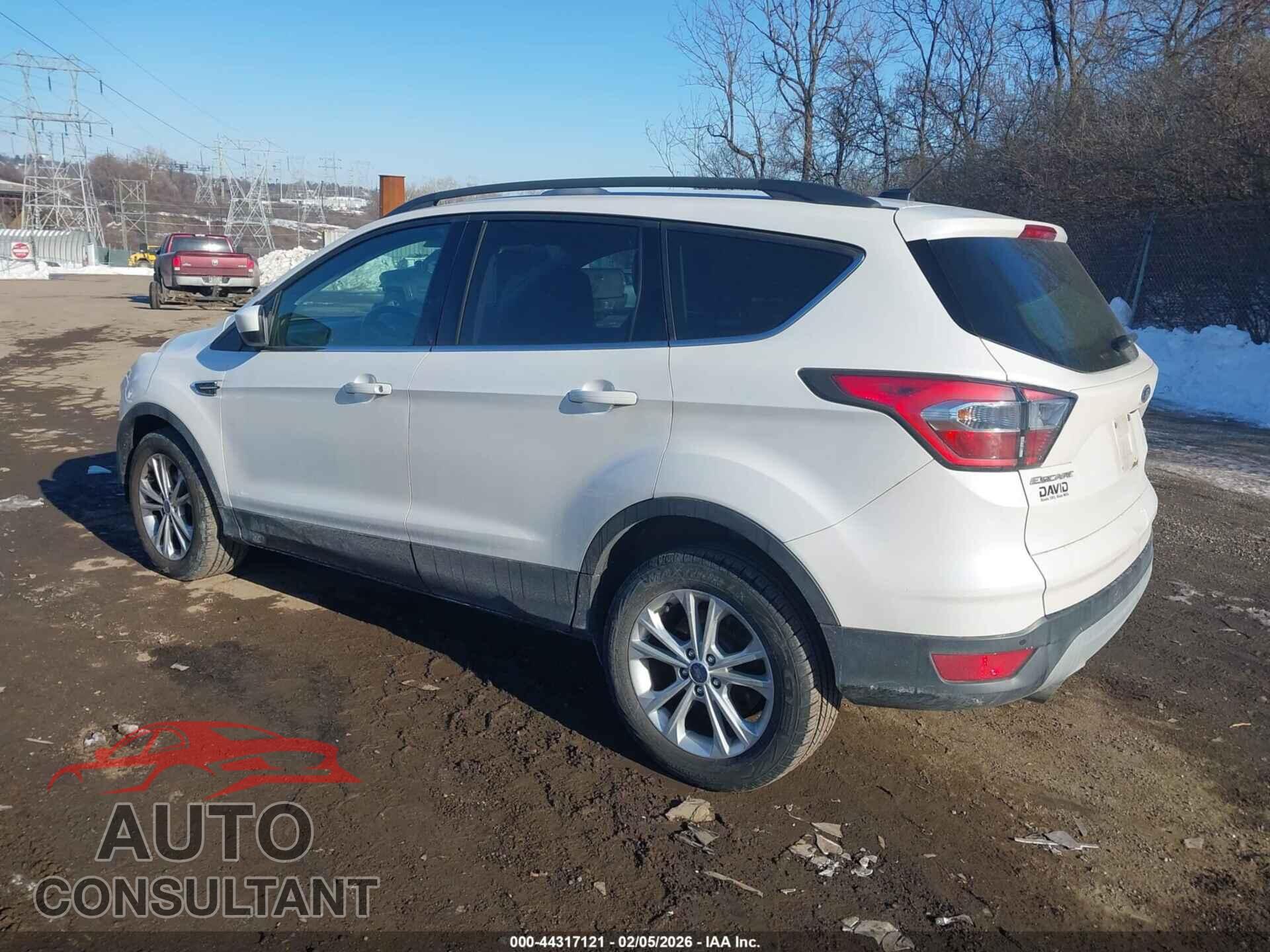 FORD ESCAPE 2017 - 1FMCU0GD6HUB34845