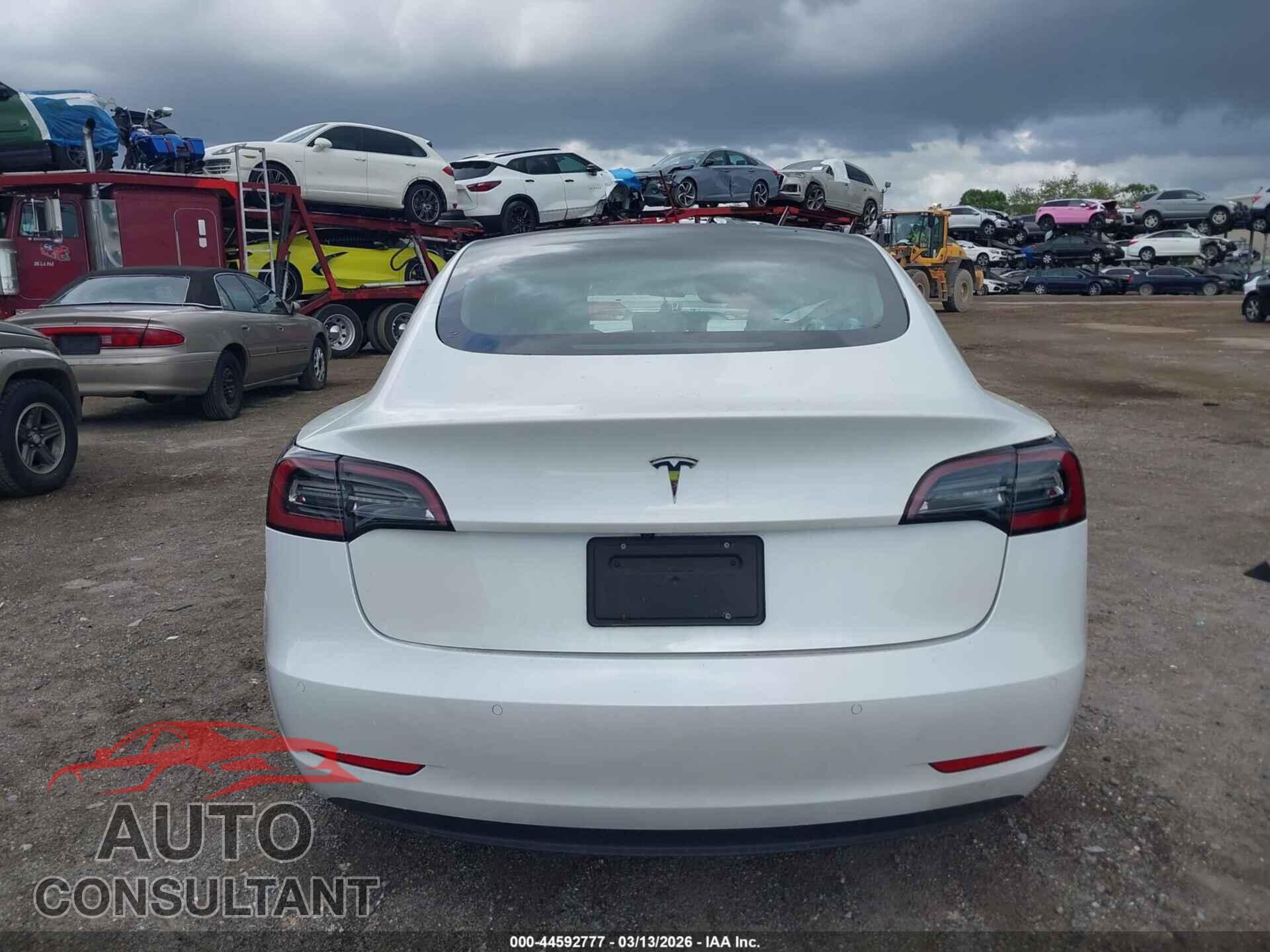 TESLA MODEL 3 2021 - 5YJ3E1EA2MF850144