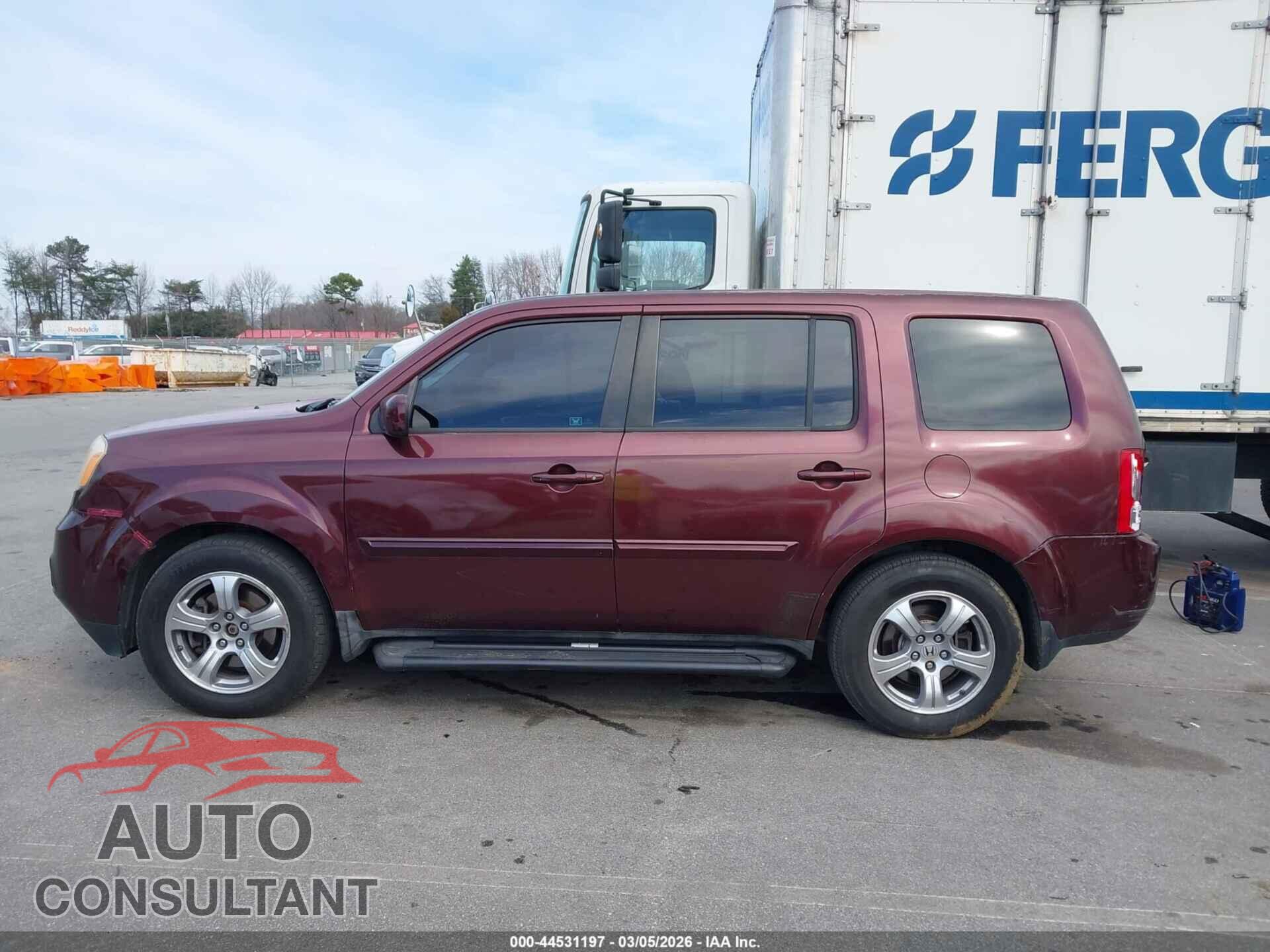 HONDA PILOT 2012 - 5FNYF4H79CB036561