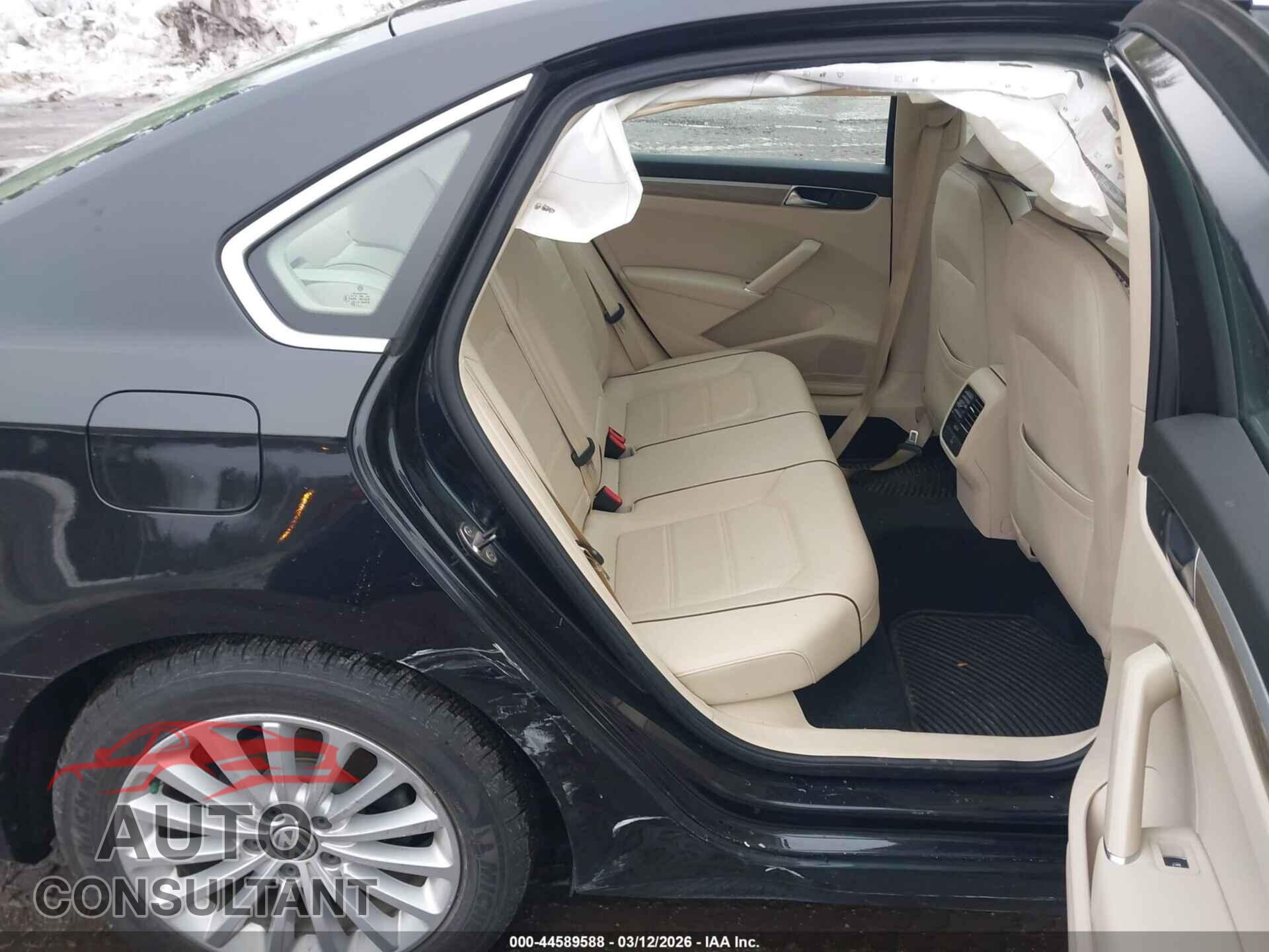 VOLKSWAGEN PASSAT 2017 - 1VWBT7A33HC050917