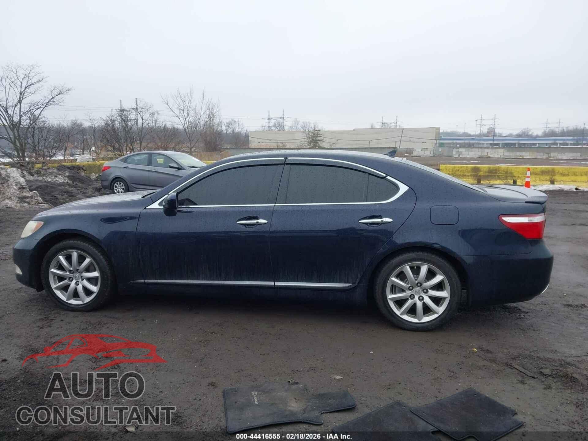 LEXUS LS 460 2009 - JTHCL46FX95002876