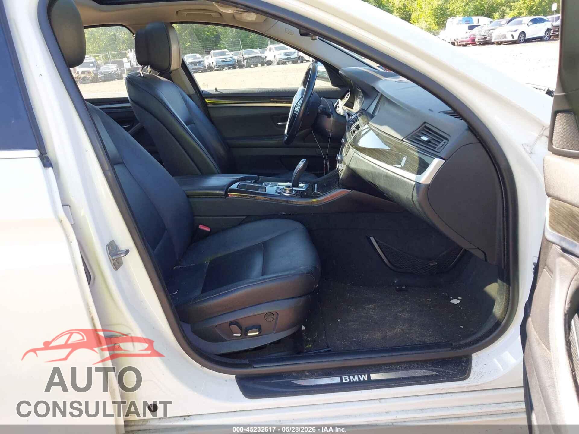 BMW 528I 2013 - WBAXH5C59DD111492