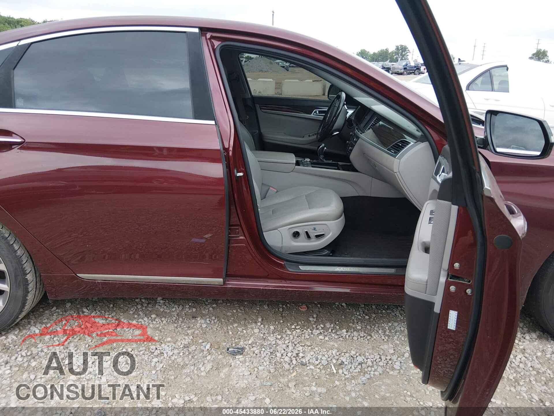 HYUNDAI GENESIS 2016 - KMHGN4JE7GU107613