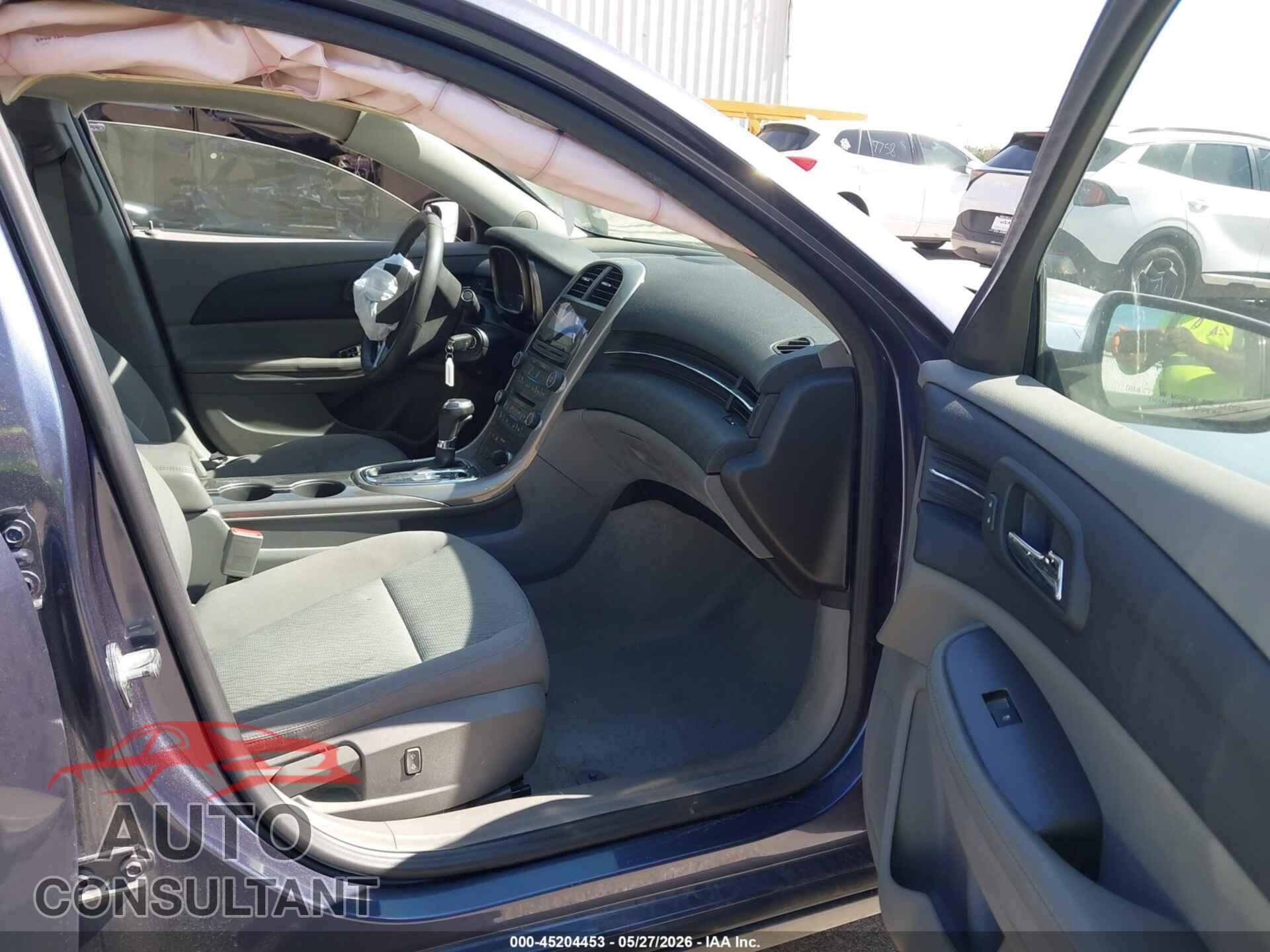 CHEVROLET MALIBU 2013 - 1G11B5SA2DF220608