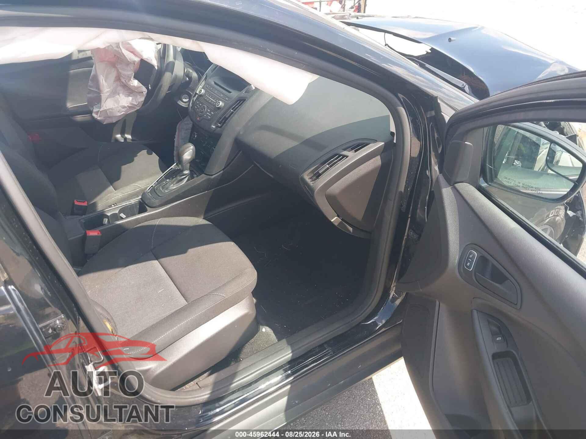 FORD FOCUS 2017 - 1FADP3E29HL257246