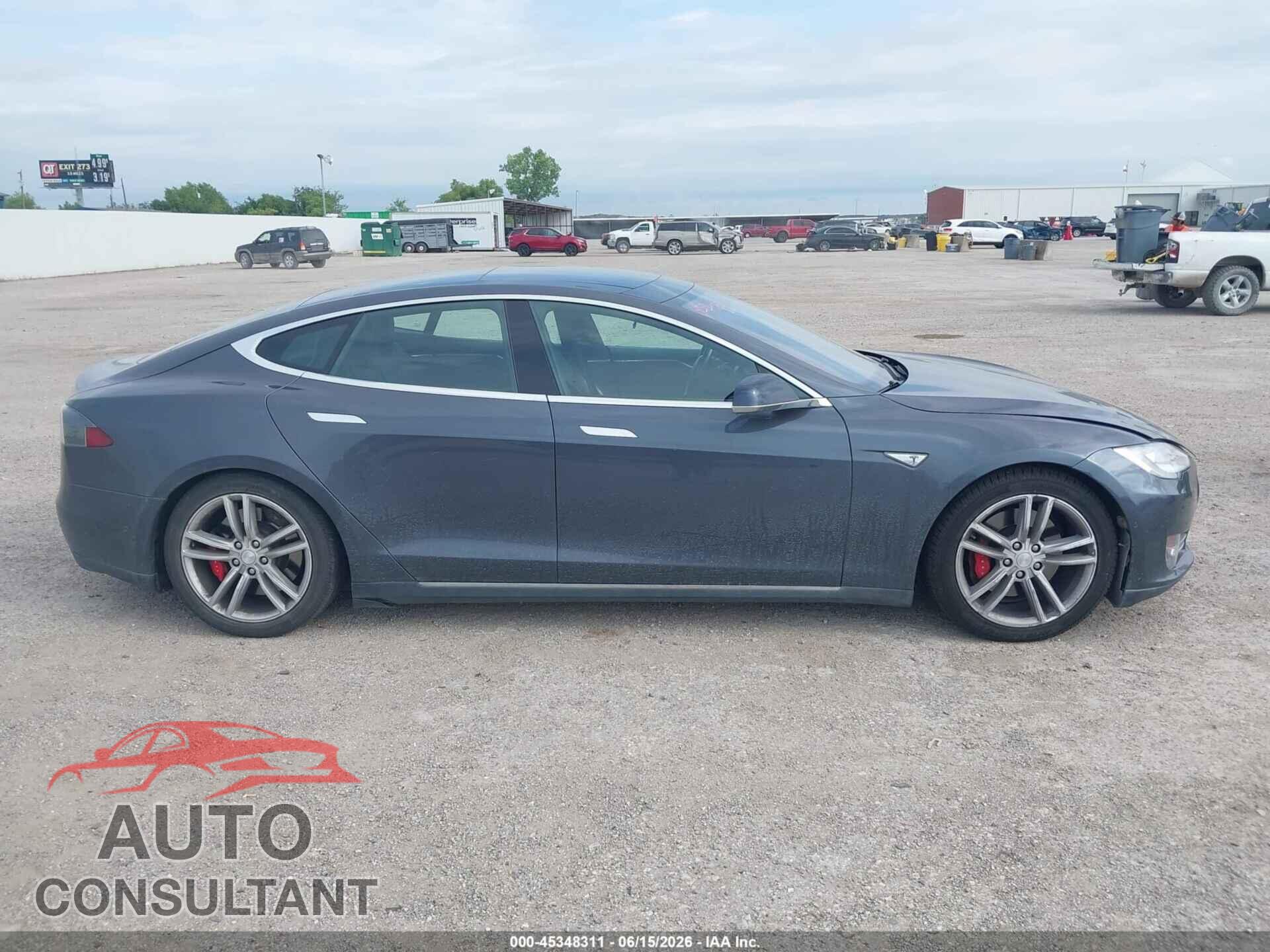 TESLA MODEL S 2016 - 5YJSA1E46GF131226