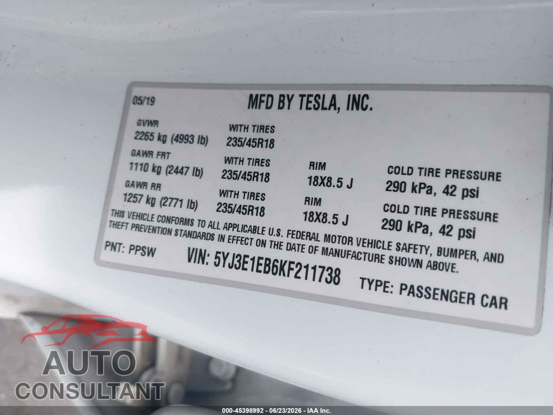 TESLA MODEL 3 2019 - 5YJ3E1EB6KF211738