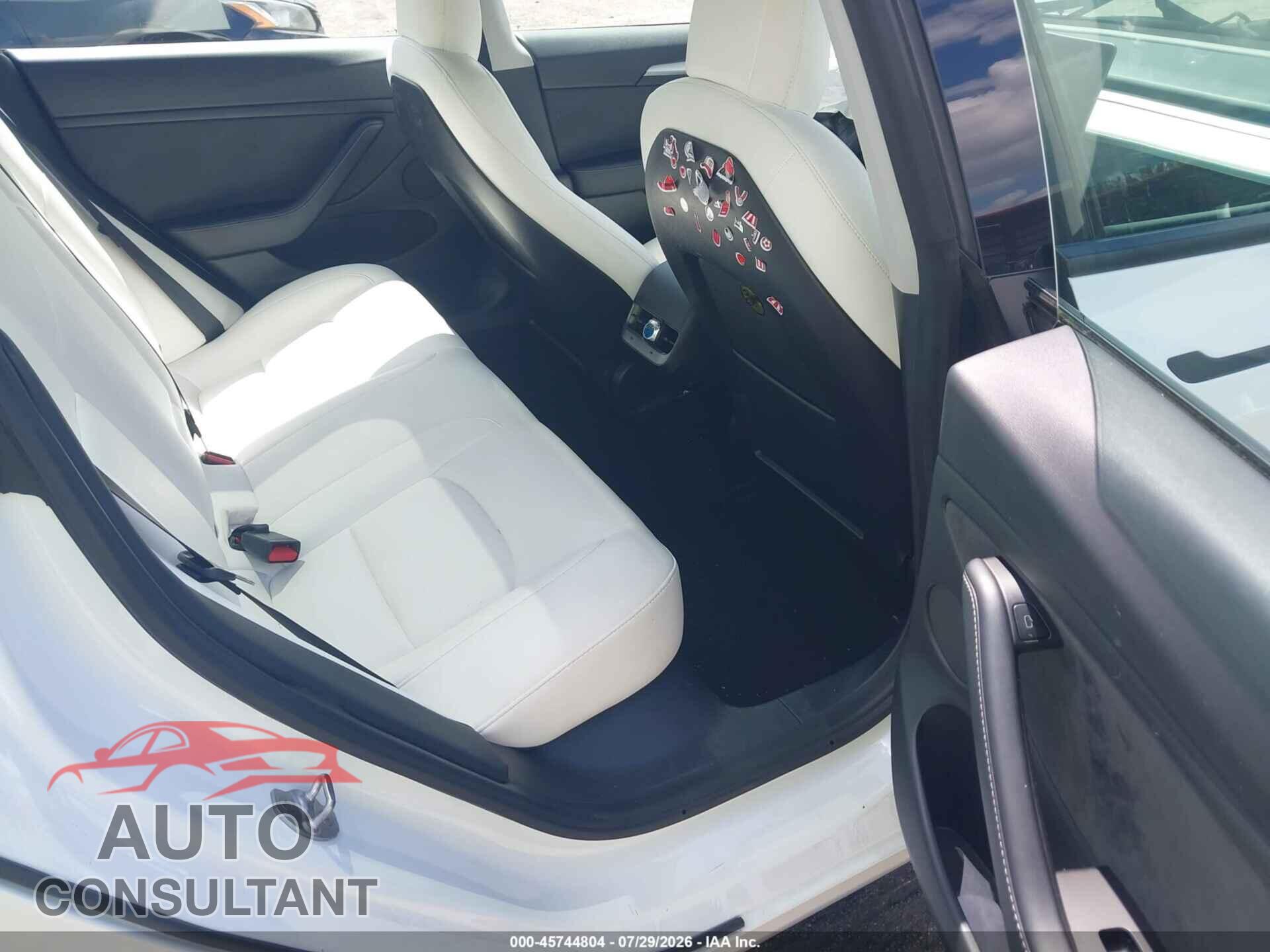 TESLA MODEL 3 2021 - 5YJ3E1EB2MF046838