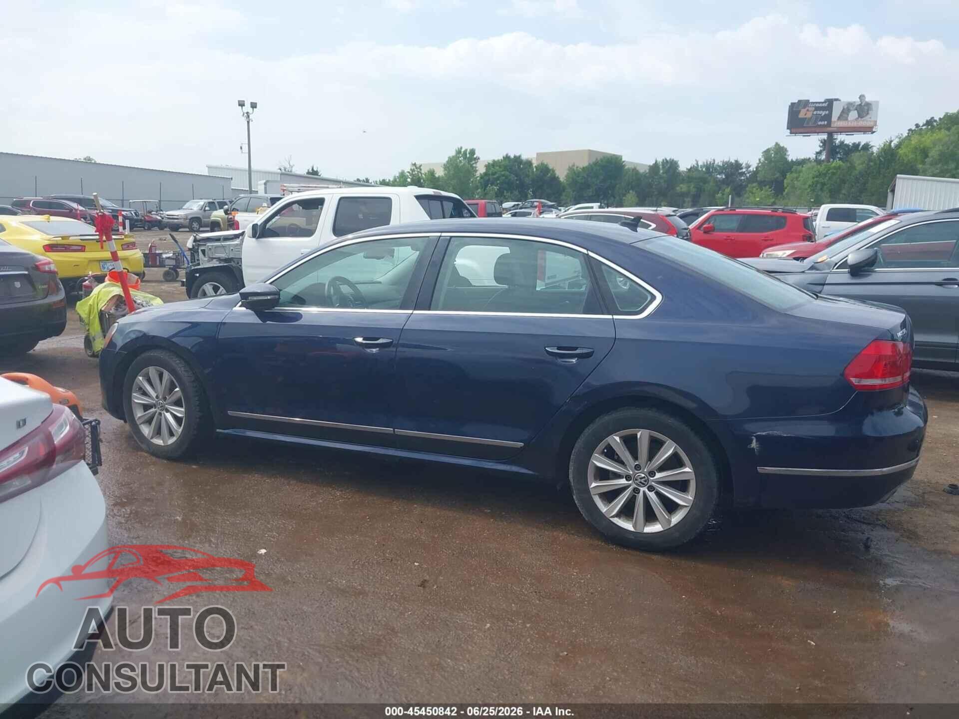 VOLKSWAGEN PASSAT 2012 - 1VWCP7A36CC027441