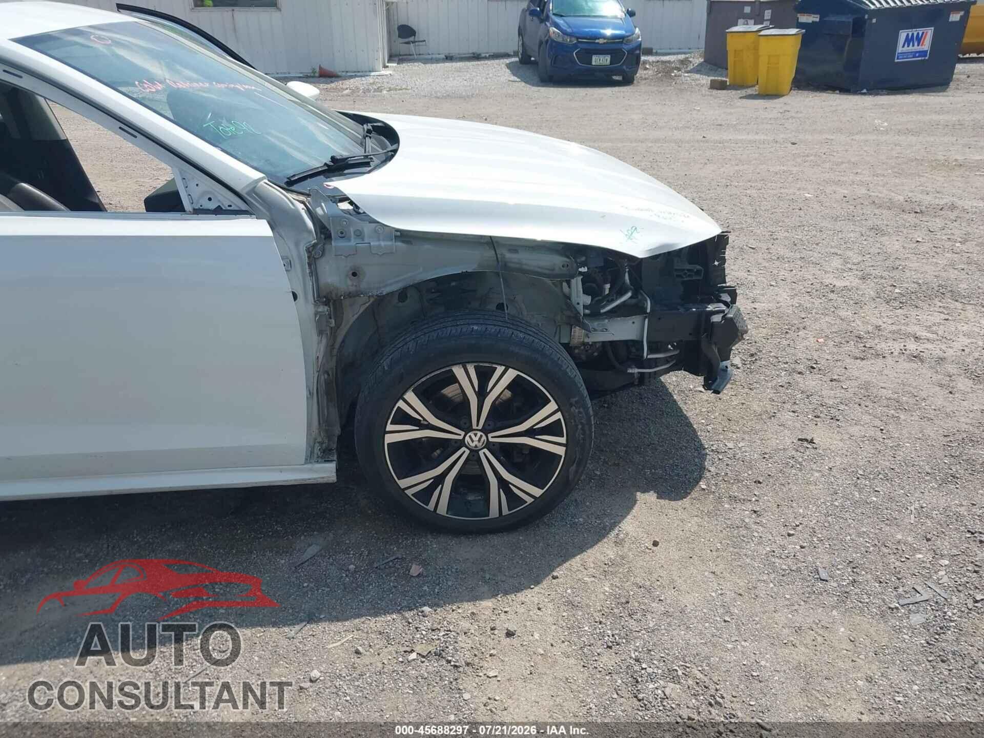 VOLKSWAGEN PASSAT 2020 - 1VWCA7A37LC025229