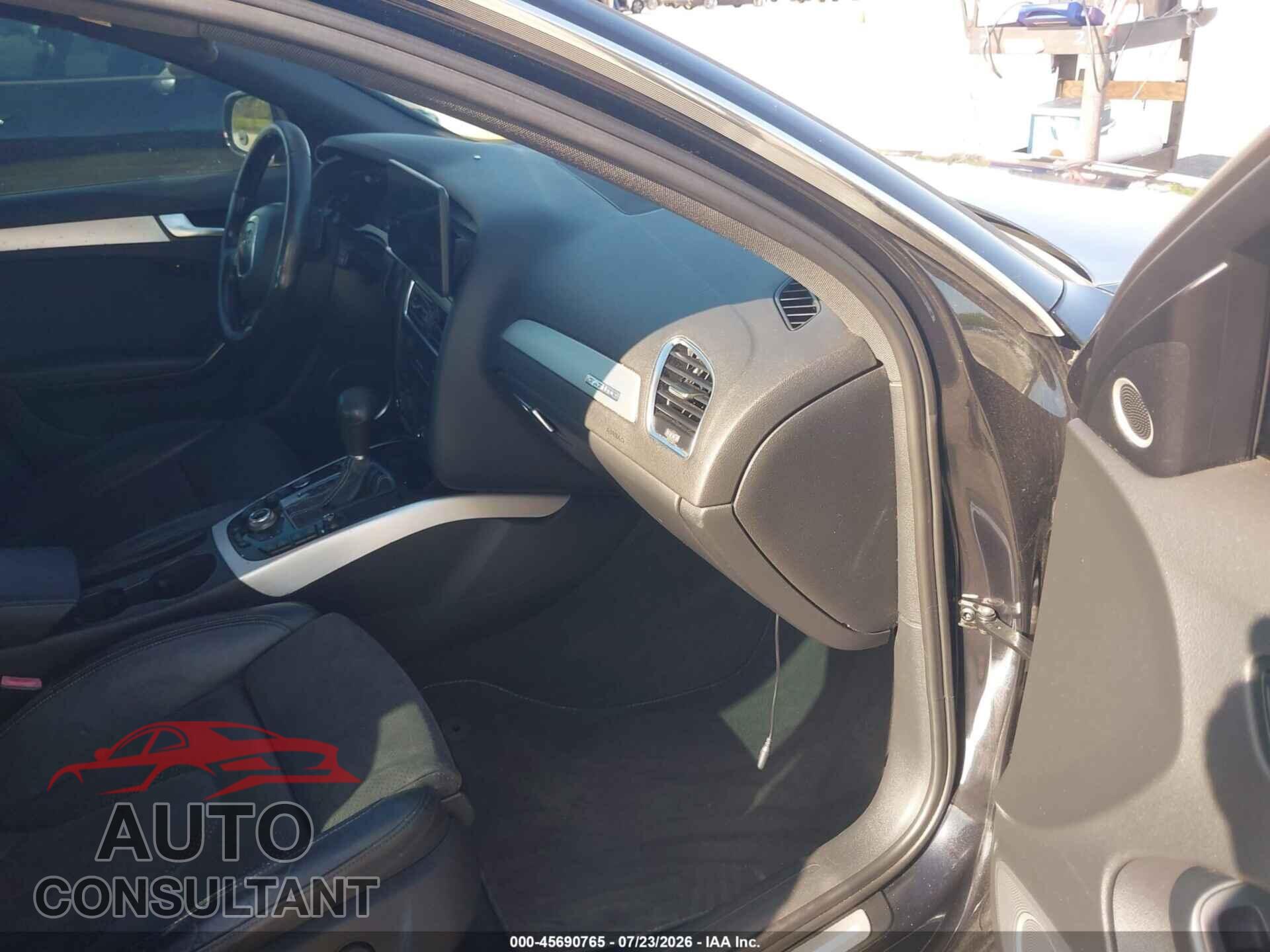 AUDI A4 2010 - WAUKFAFL2AN047367