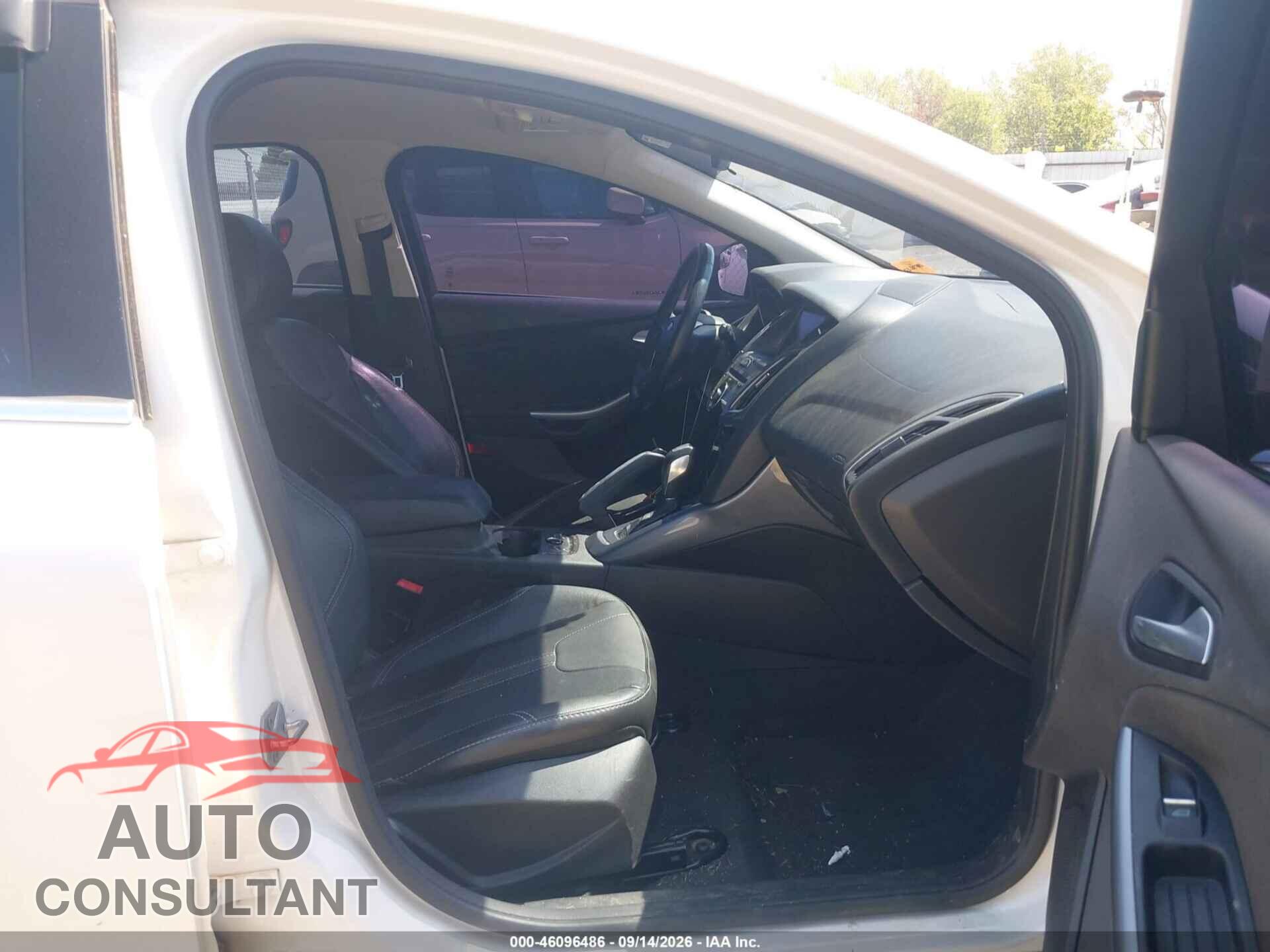 FORD FOCUS 2014 - 1FADP3N22EL126817