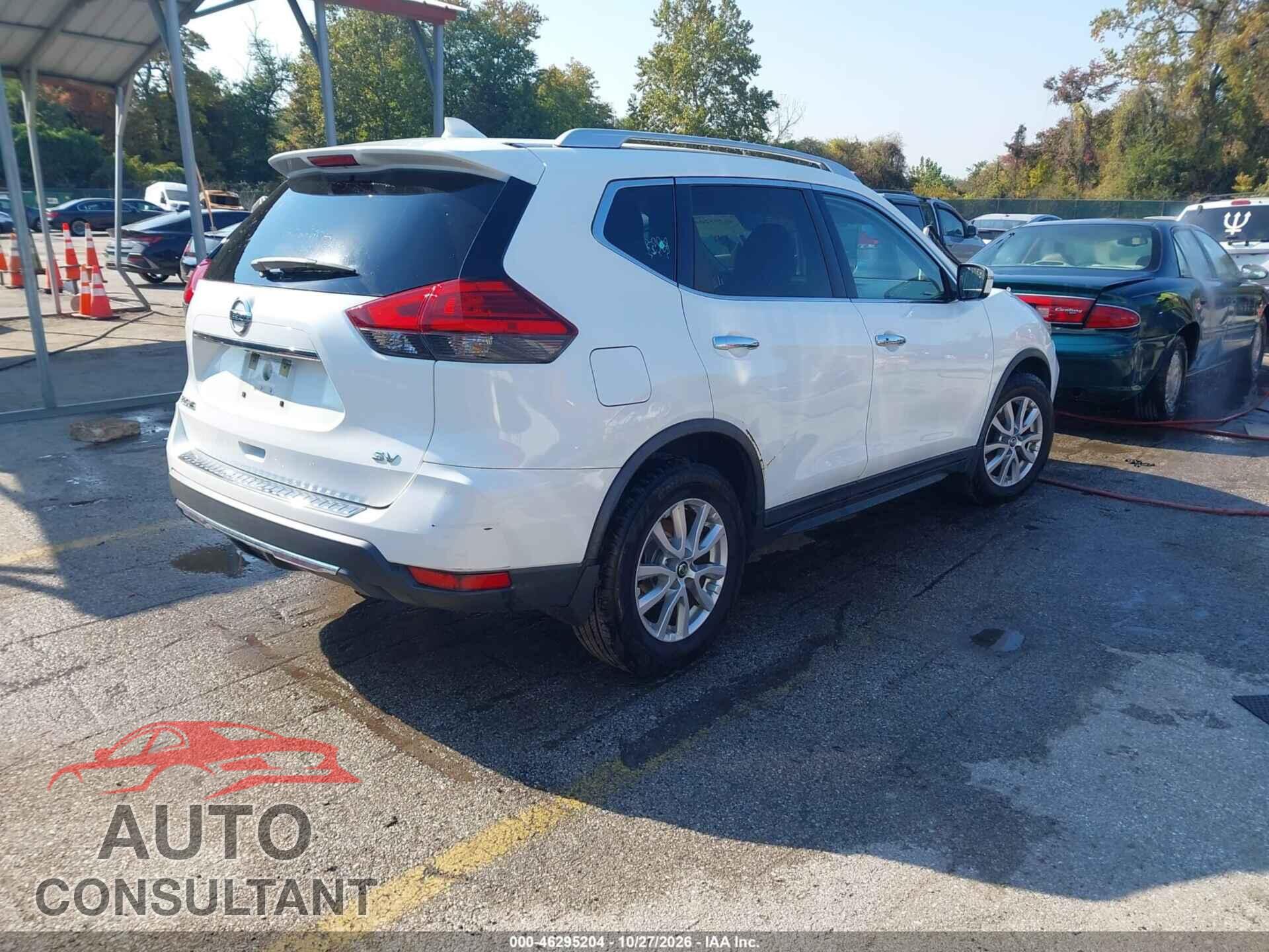 NISSAN ROGUE 2017 - KNMAT2MT9HP501452